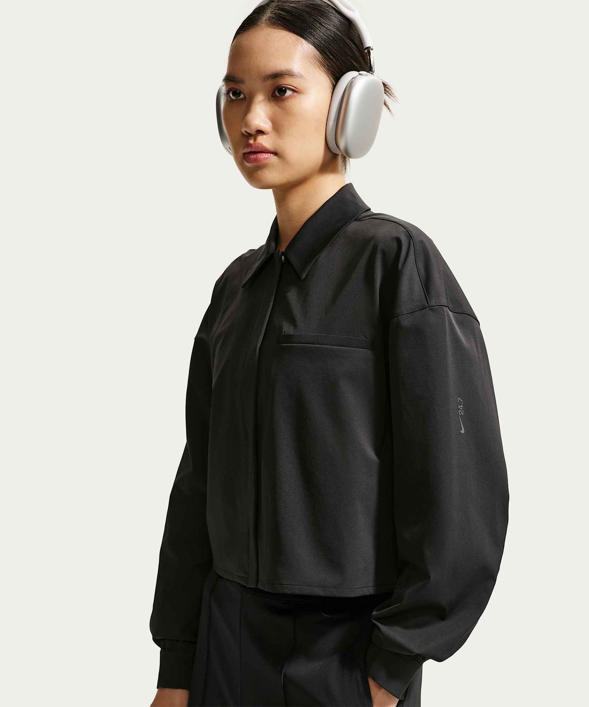 나이키(NIKE) 24.7 퍼펙트스트레치 드라이 핏 크롭 긴소매 탑 W - 블랙:다크 스모크 그레이 / IR8704-010