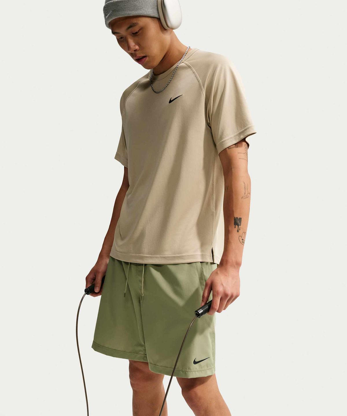 나이키(NIKE) 드라이 핏 폼 7인치 언라인드 버서타일 쇼츠 M - 더스티 올리브:블랙 / DV9858-377