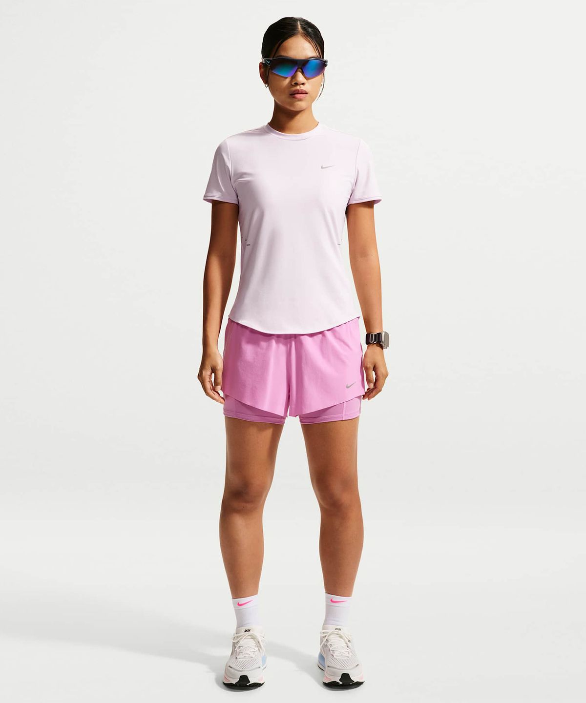나이키(NIKE) 스위프트 드라이 핏 반소매 러닝 탑 W - 블리치트 라일락 / HM9699-583