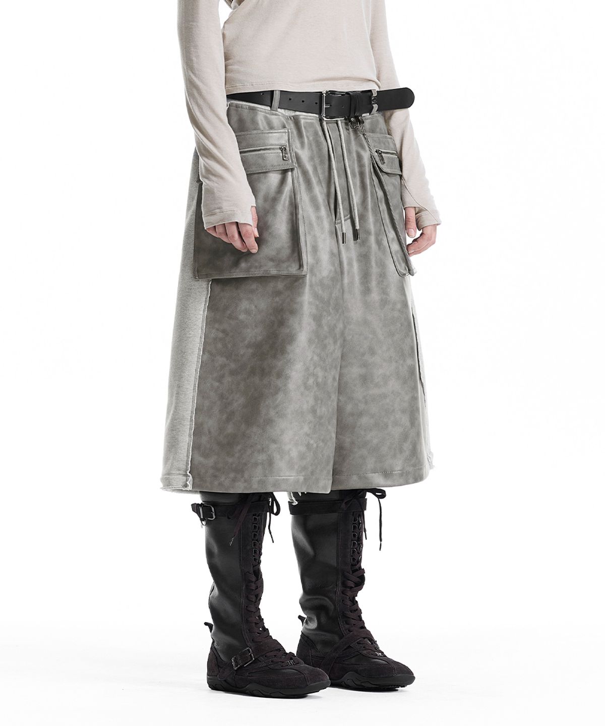 트리밍버드(TREEMINGBIRD) Leather-Panelled Cargo Bermuda Pants [ Gray ]