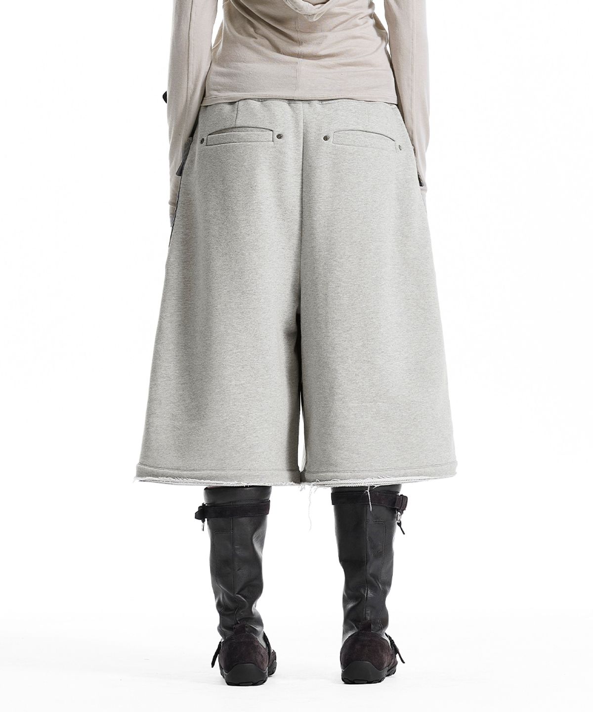 트리밍버드(TREEMINGBIRD) Leather-Panelled Cargo Bermuda Pants [ Gray ]
