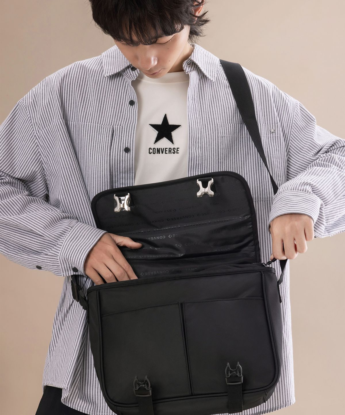 컨버스(CONVERSE) 스타 나일론 메신저 백 블랙 UA5992-023