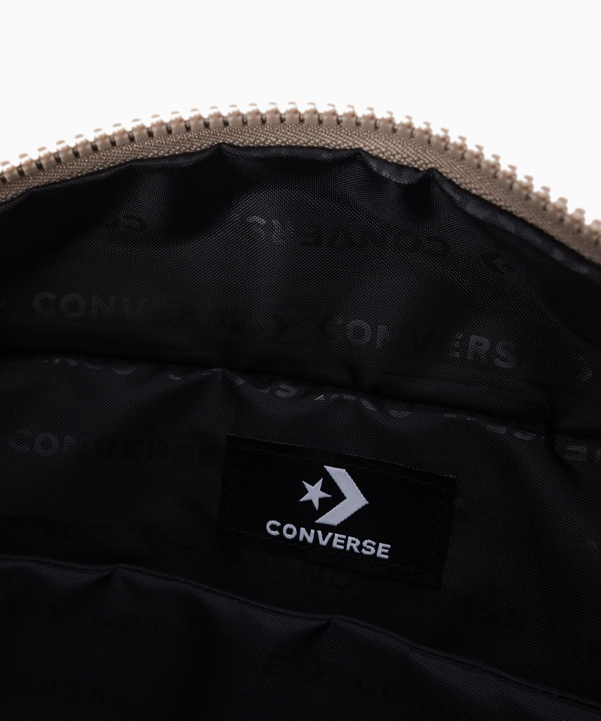 컨버스(CONVERSE) 스타 나일론 메신저 백 빈티지 카고 UA5992-X9V
