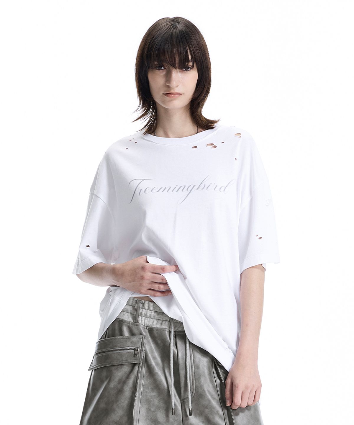 트리밍버드(TREEMINGBIRD) Distressed Logo Graphic T-shirts [ White ]