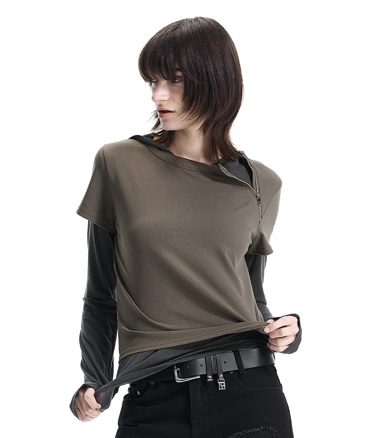 트리밍버드(TREEMINGBIRD) Zip Detail Slim Fit T-shirt [ Brown ]