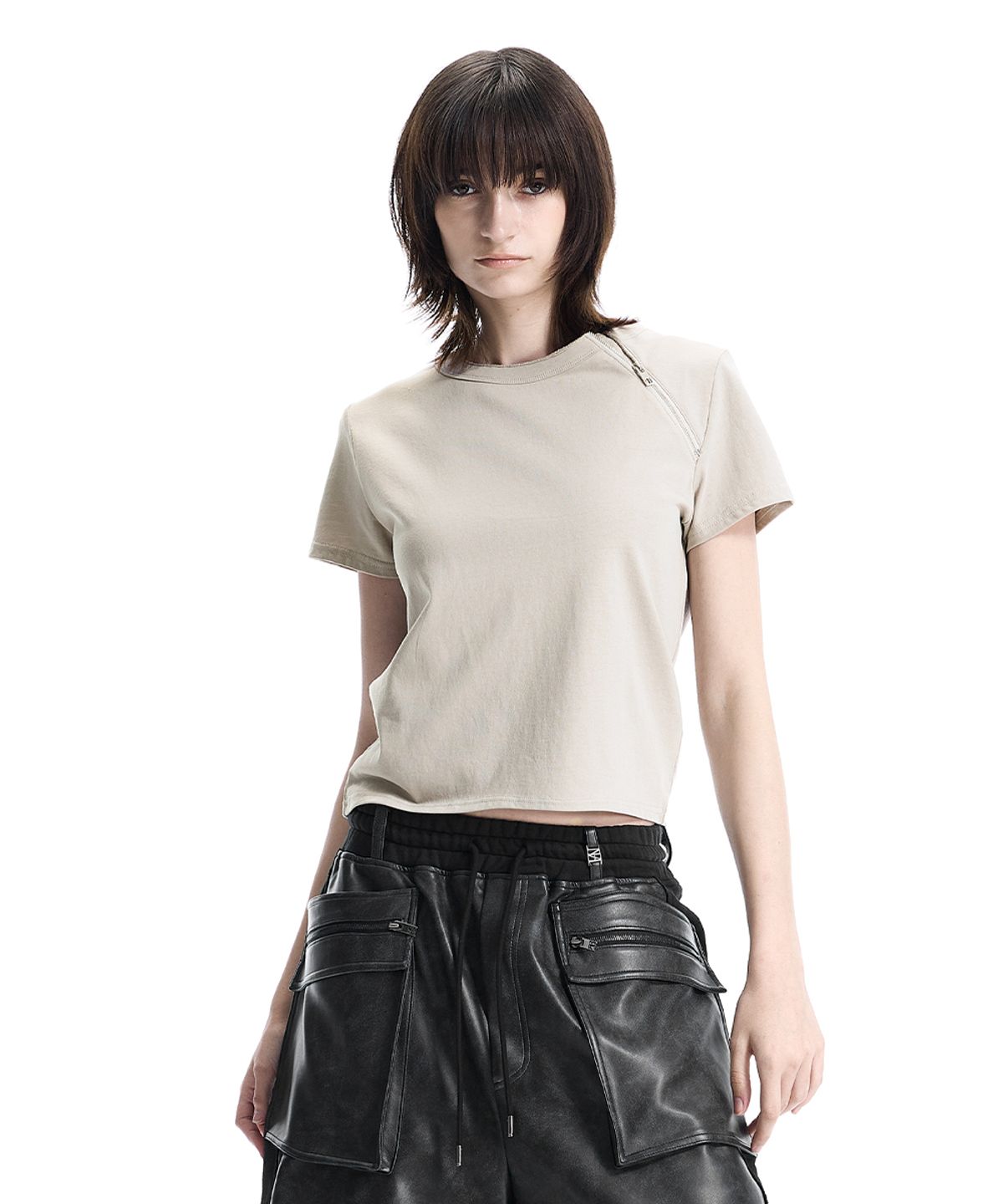 트리밍버드(TREEMINGBIRD) Zip Detail Slim Fit T-shirt [ Beige ]