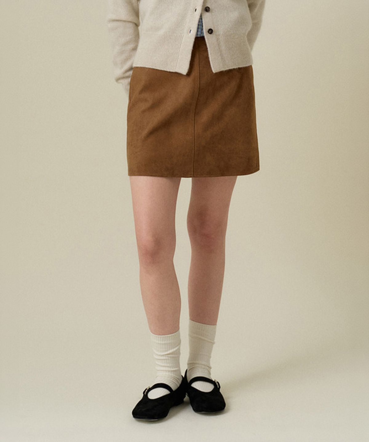 망고매니플리즈(MANGO MANY PLEASE) OIL SUEDE MINI SKIRT_CAMEL BROWN