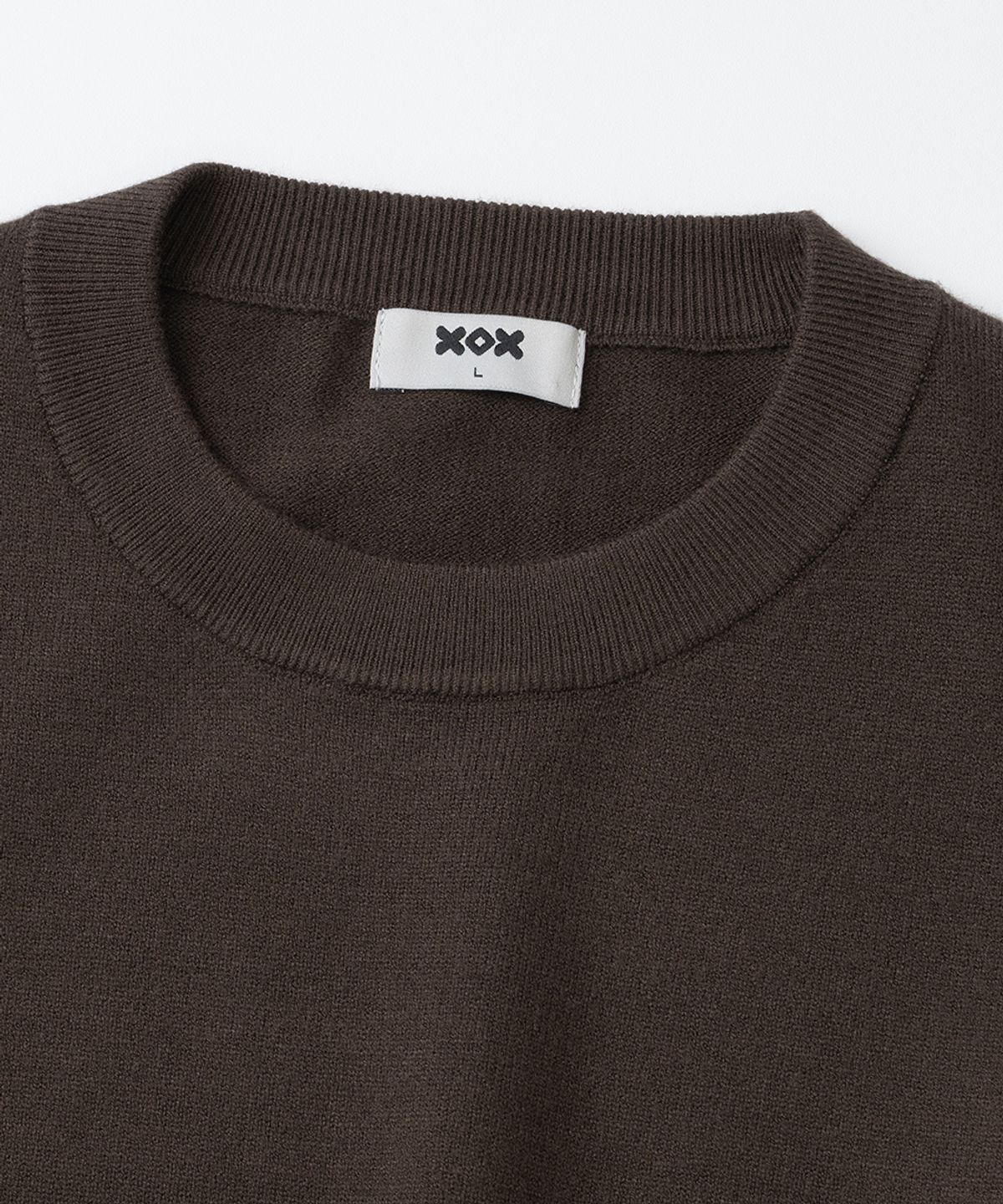 엑스오엑스(XOX) 에센셜 라운드 크롭 니트[BROWN]