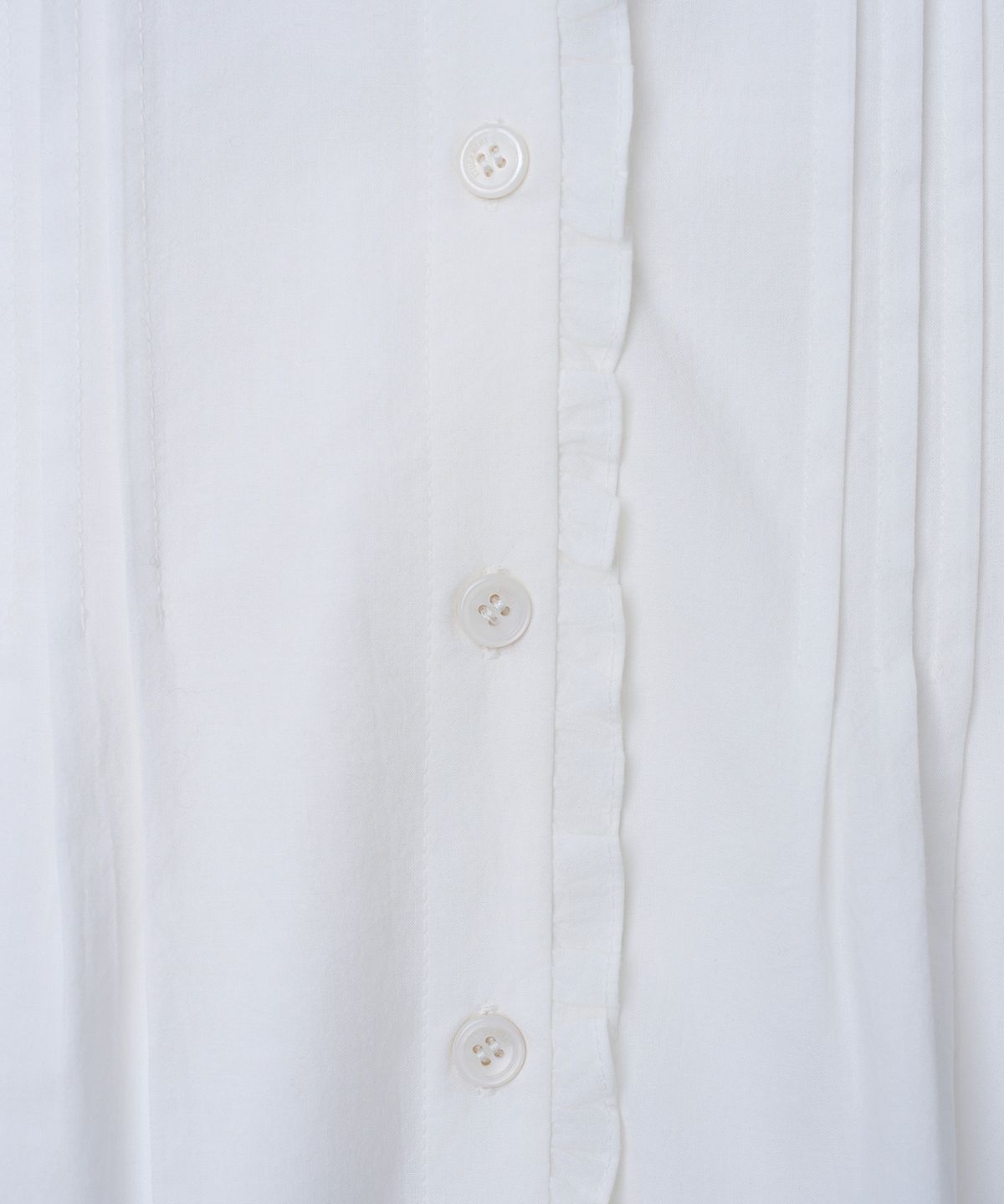 튜드먼트(TTUDEMENT) PINTUCK LACE FRILL BLOUSE_IVORY