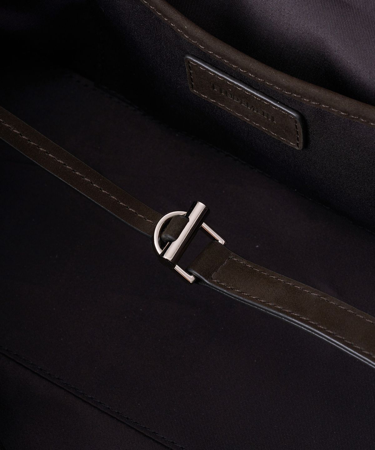 튜드먼트(TTUDEMENT) LONG HANDLE SHOULDER BAG_DARK BROWN