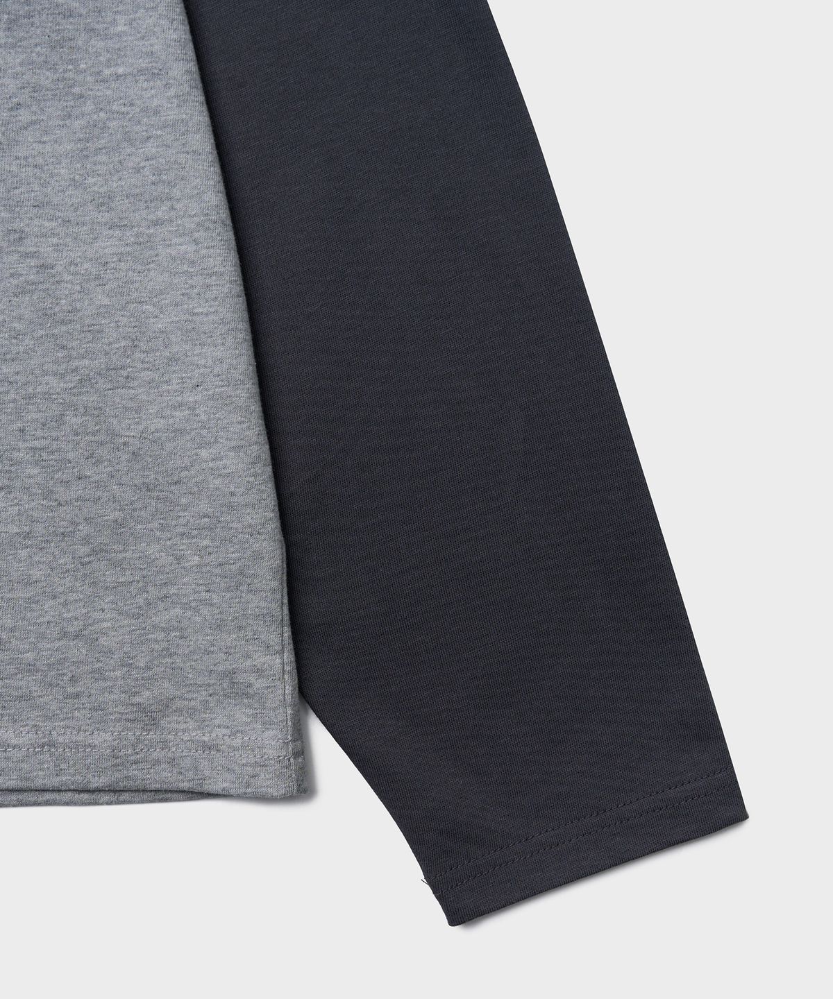 튜드먼트(TTUDEMENT) 50s RAGLAN GRAPHIC T-SHIRT_CHARCOAL
