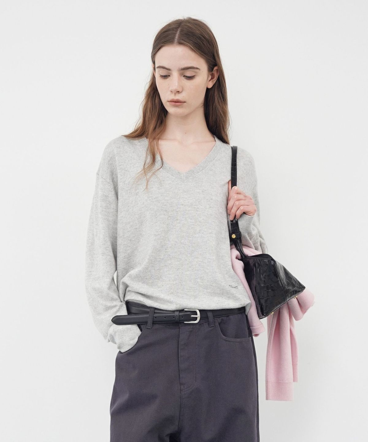 튜드먼트(TTUDEMENT) ESSENTIAL CASH BLEND V-NECK KNIT_MELANGE GREY