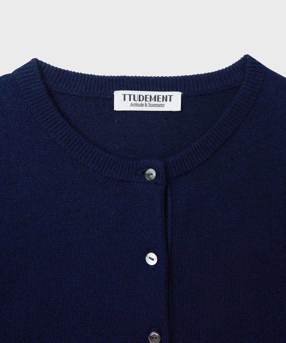 튜드먼트(TTUDEMENT) ESSENTIAL CASH BLEND HENLEY NECK KNIT_NAVY