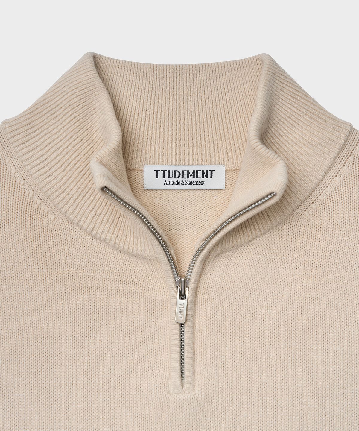 튜드먼트(TTUDEMENT) ESSENTIAL HALF ZIP-UP KNIT_LIGHT BEIGE