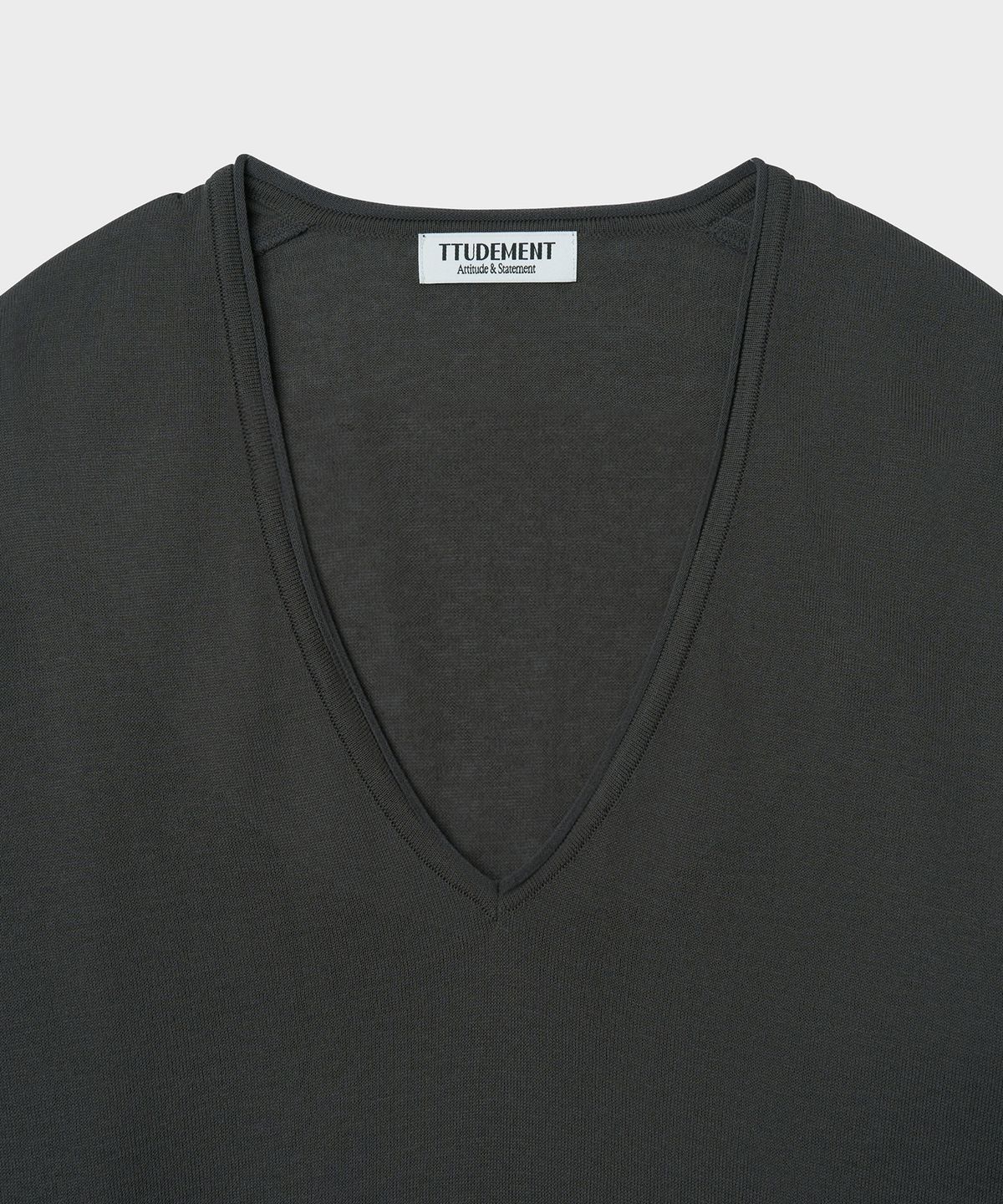 튜드먼트(TTUDEMENT) DEEP V-NECK KNIT PULLOVER_CHARCOAL