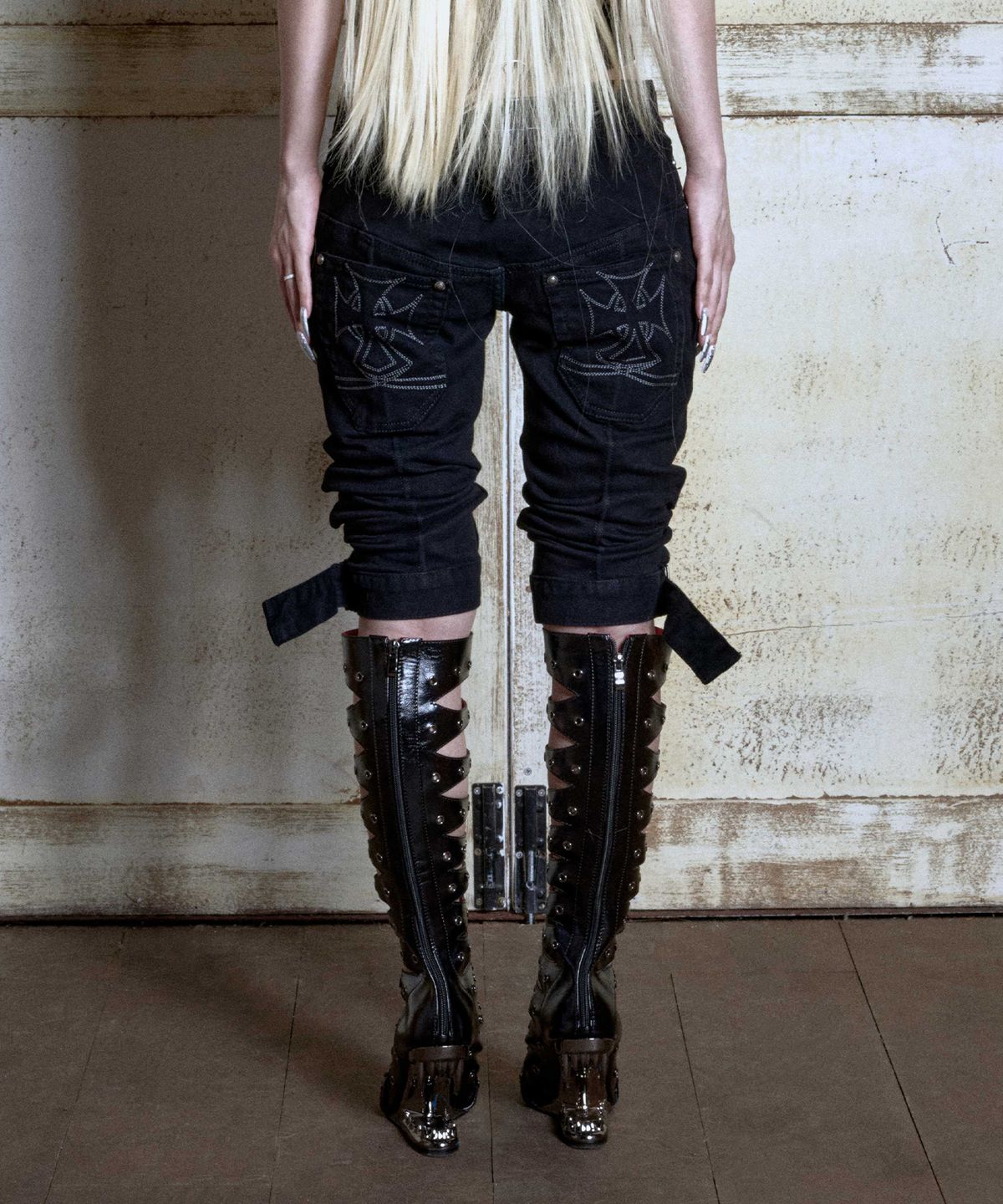 오퍼스 0012(OPUS 0012) Op.08 MOTOBACK CAPRI PANTS BLACK