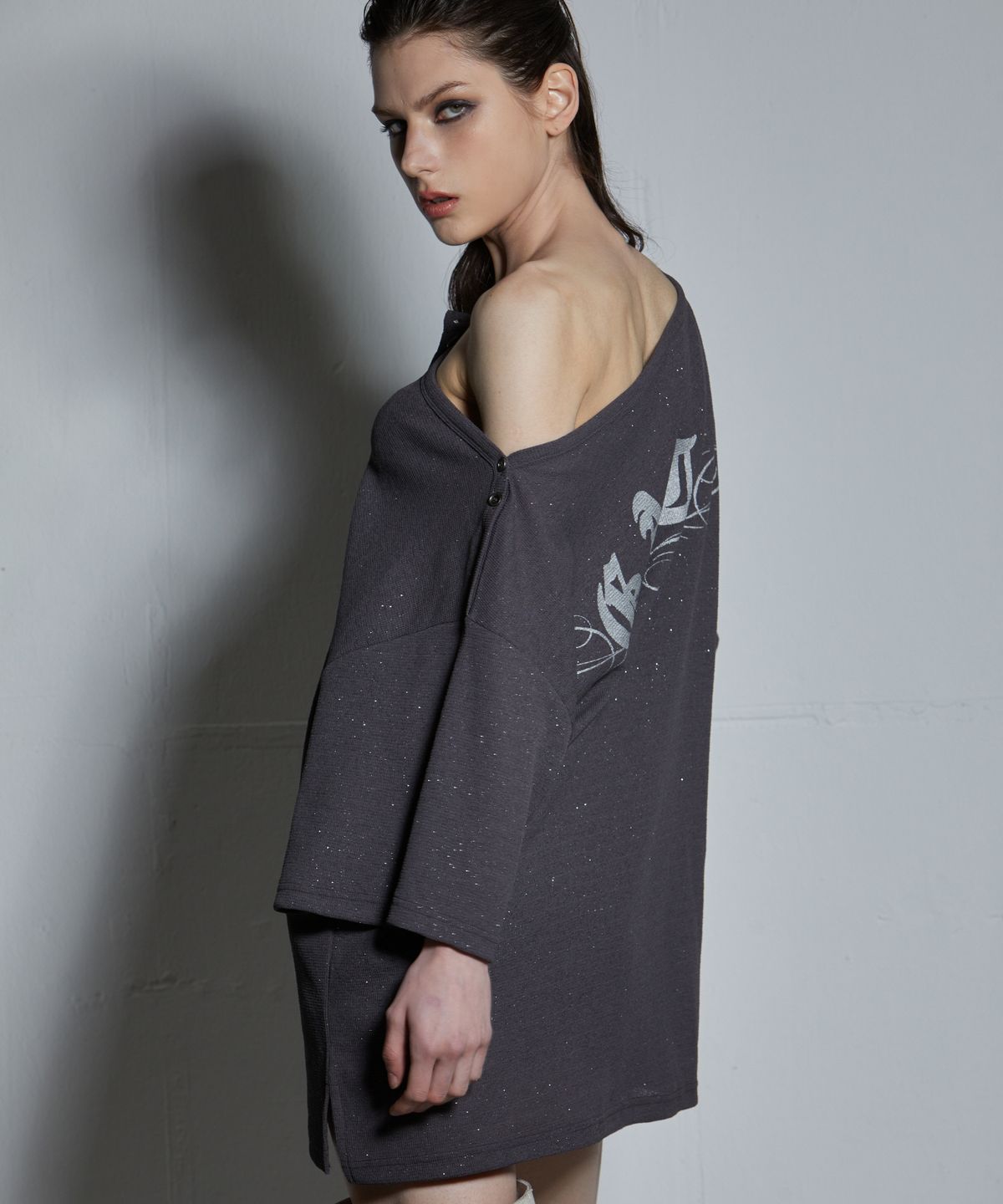 게이트리스(GATELESS) METAL HALF T-SHIRT