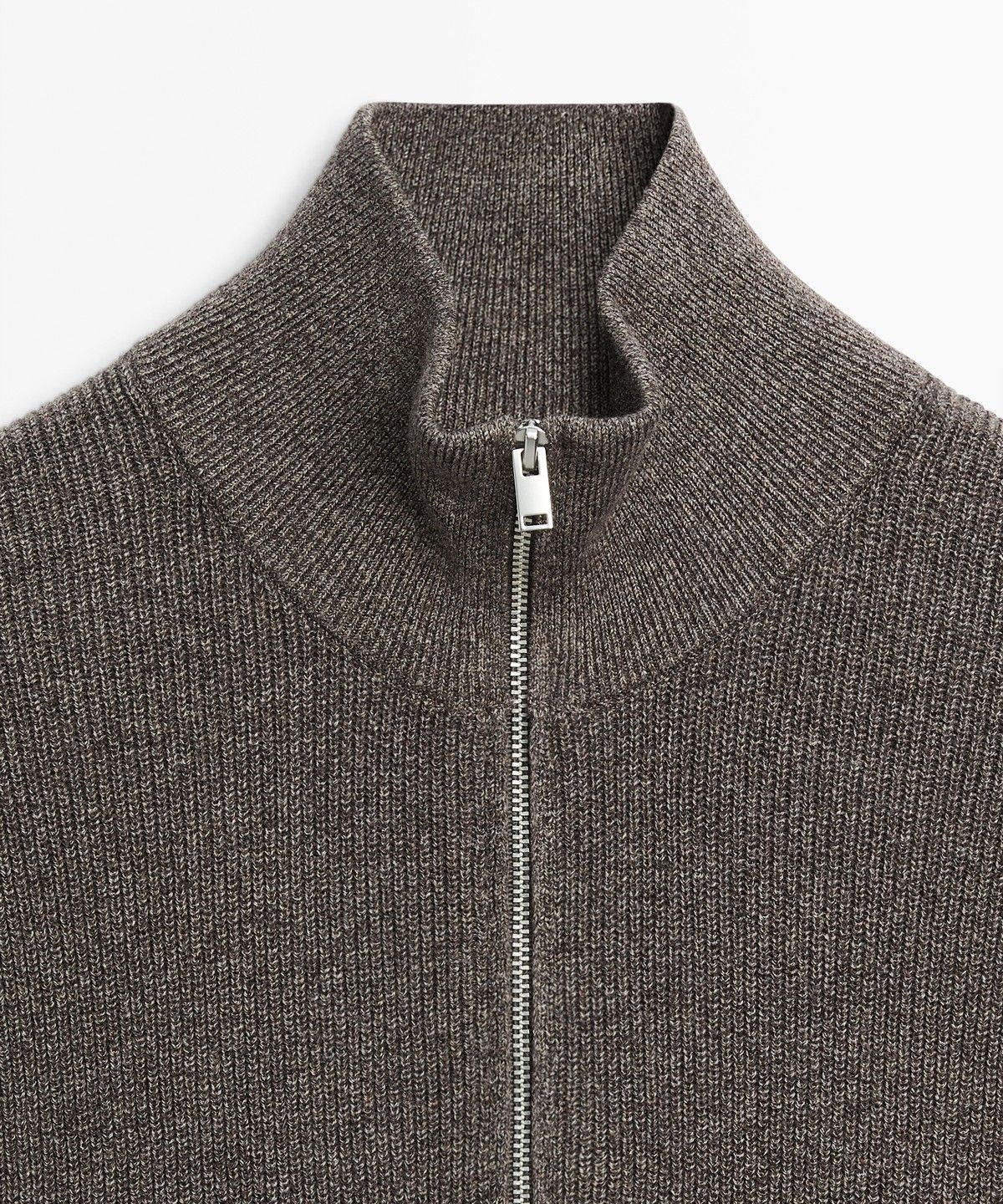 마시모두띠(MASSIMO DUTTI) 지퍼 디테일 모크넥 니트 스웨터