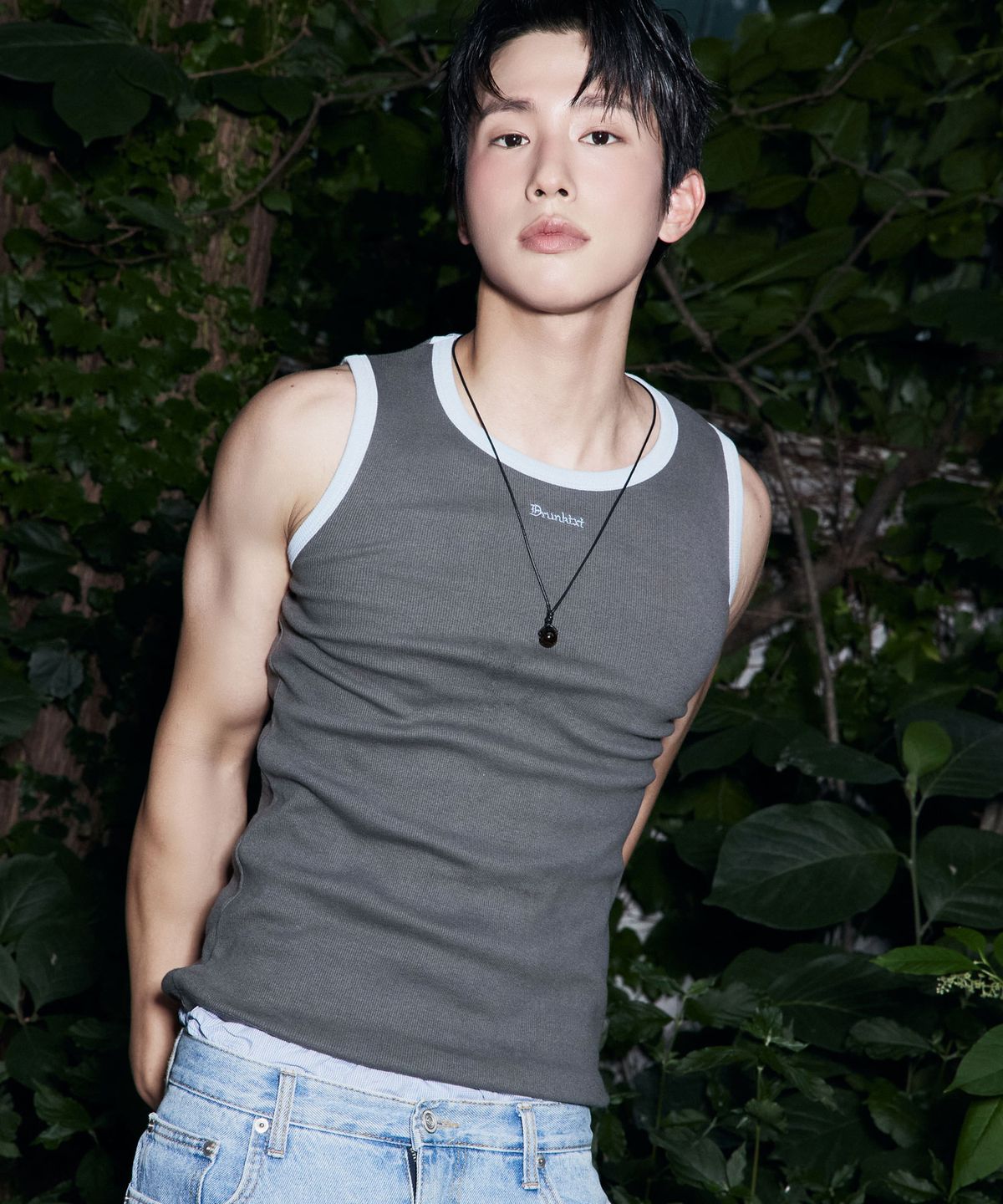 드렁크텍스트(DRUNKTXT) [Drunktxt X Khaki Studio] Layered Two-Tone Tank Top [Sky Blue/Charcoal]