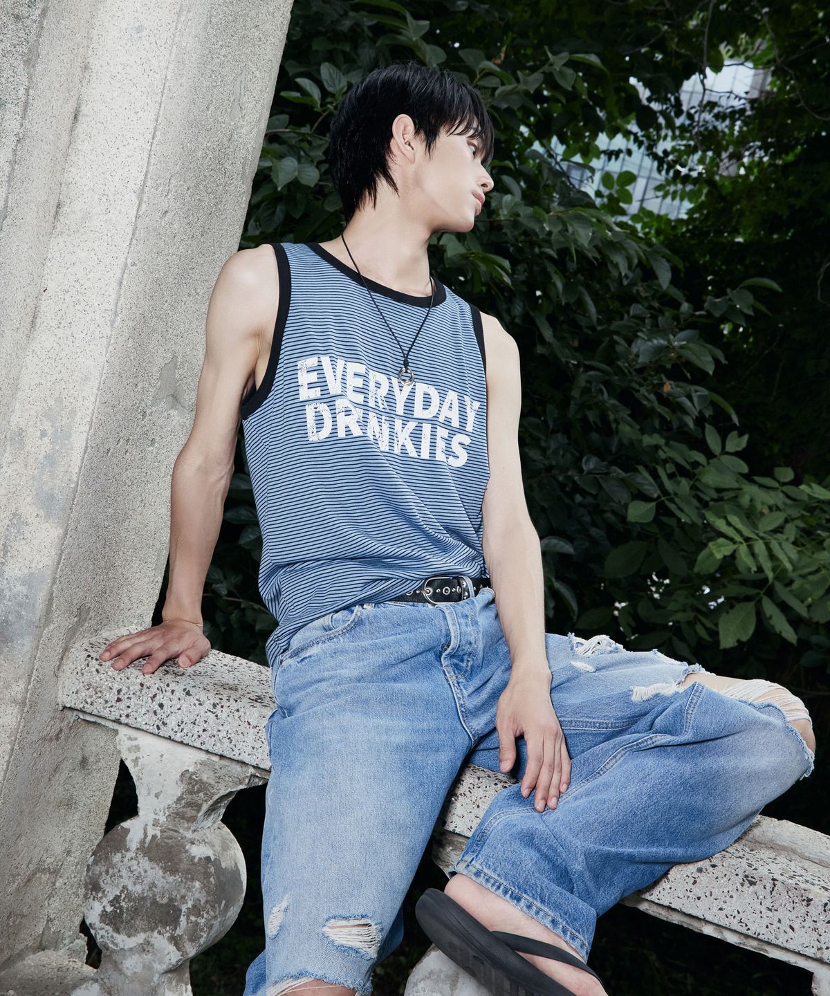 드렁크텍스트(DRUNKTXT) [Drunktxt X Khaki Studio] Drinkies Stripe Tank Top [Sky Blue]