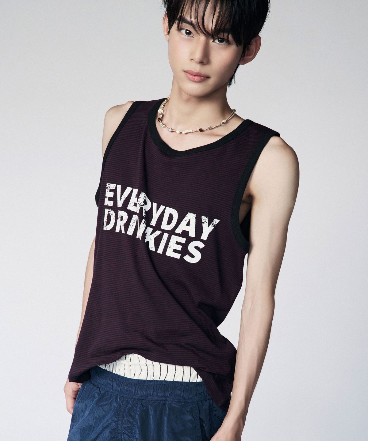 드렁크텍스트(DRUNKTXT) [Drunktxt X Khaki Studio] Drinkies Stripe Tank Top [Brick Red]