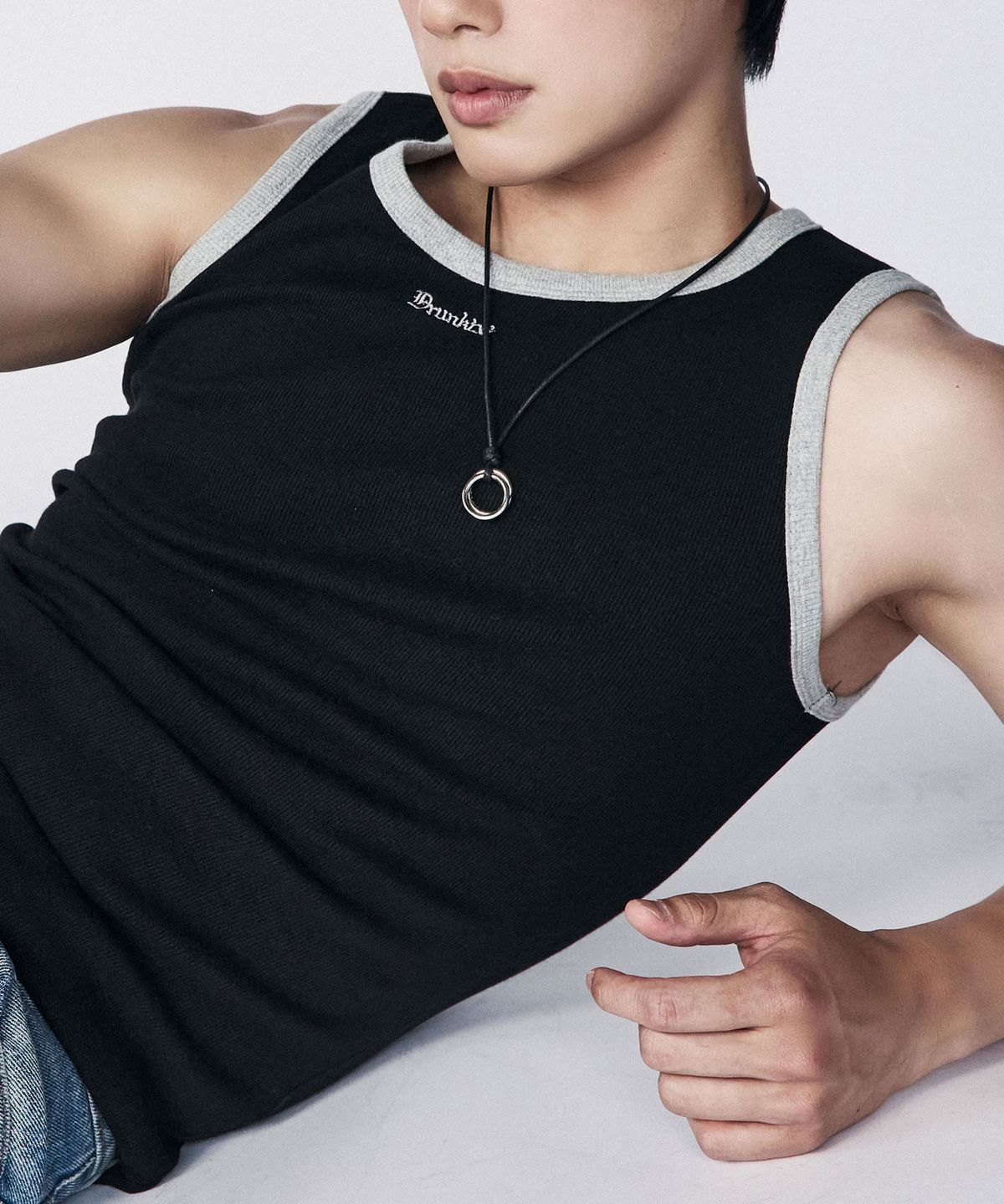 드렁크텍스트(DRUNKTXT) [Drunktxt X Khaki Studio]Double Ring Pendant Neckalce [Silver/Black]