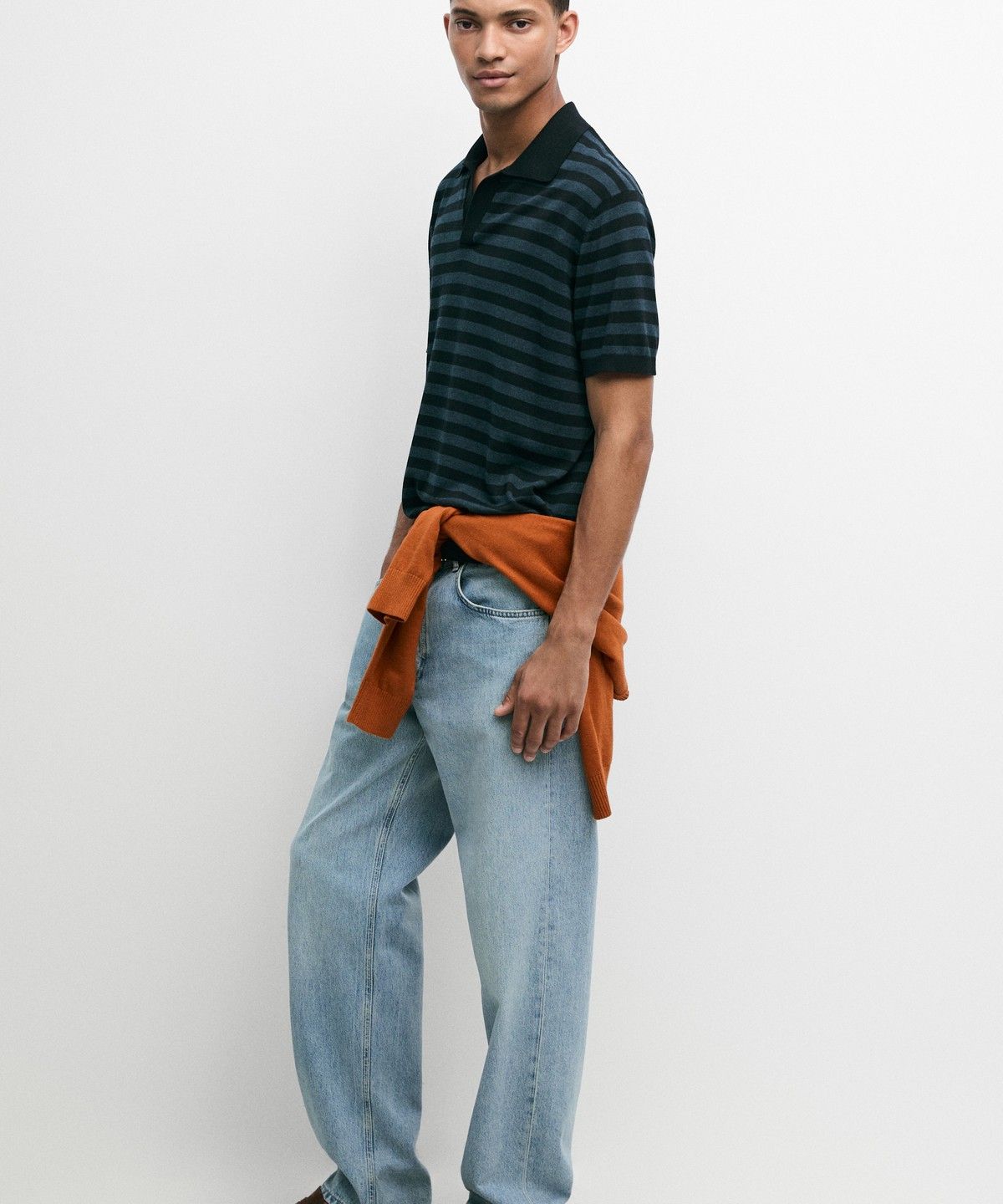 마시모두띠(MASSIMO DUTTI) 스트라이프 배색 니트 폴로 스웨터