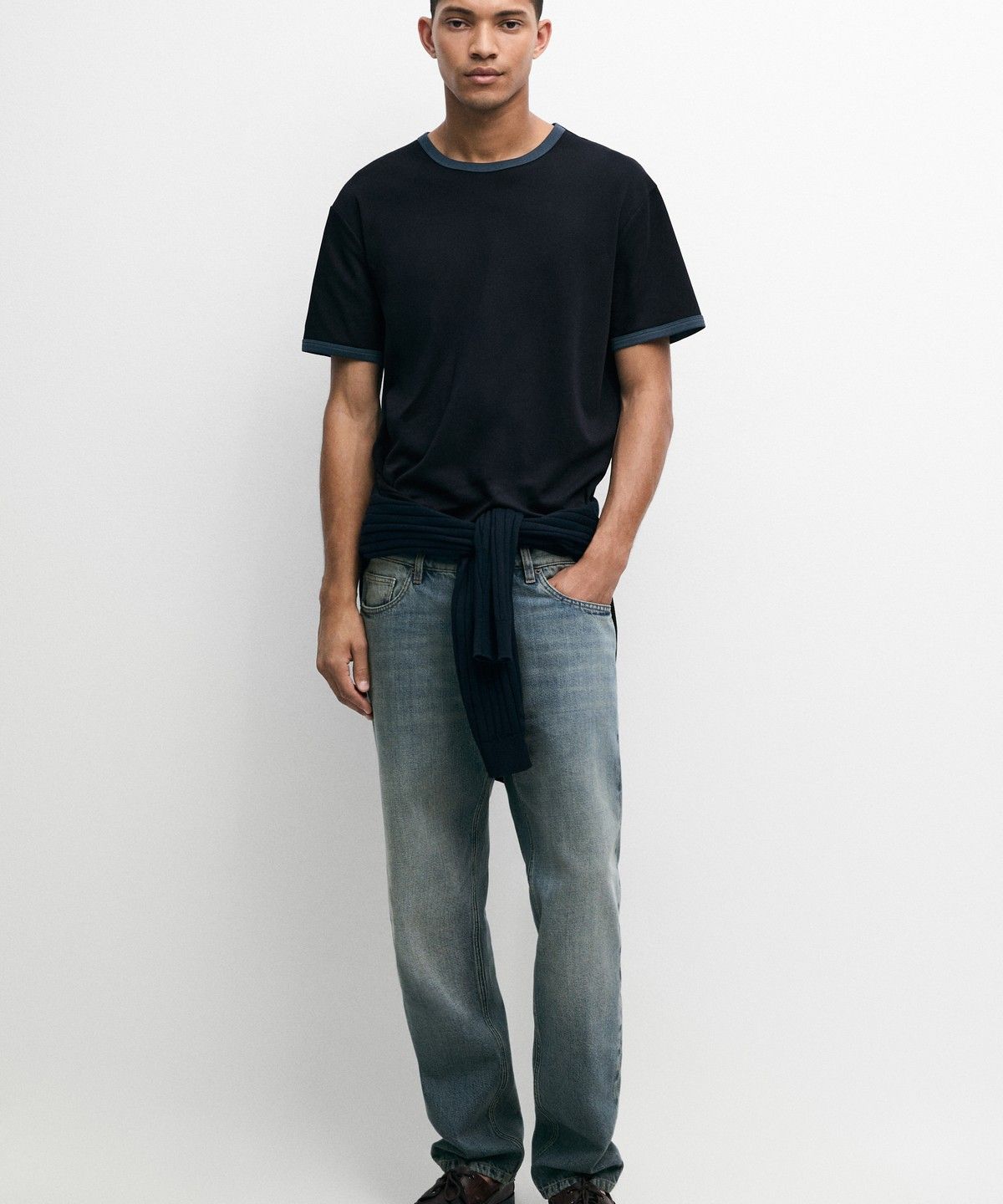 마시모두띠(MASSIMO DUTTI) 콘트라스트 넥 100% 코튼 티셔츠