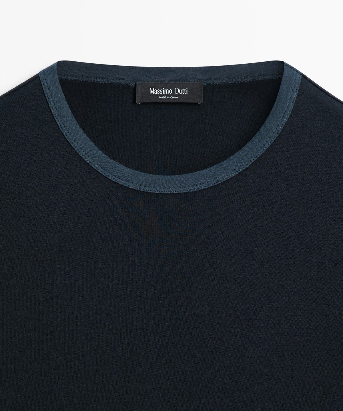 마시모두띠(MASSIMO DUTTI) 콘트라스트 넥 100% 코튼 티셔츠
