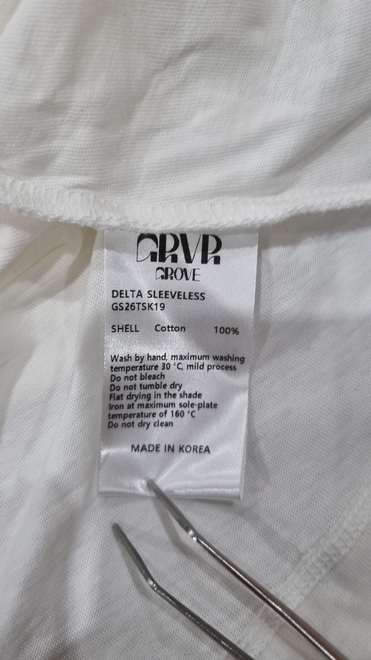 그로브(GROVE) DELTA SLEEVELESS (WHITE) FREE