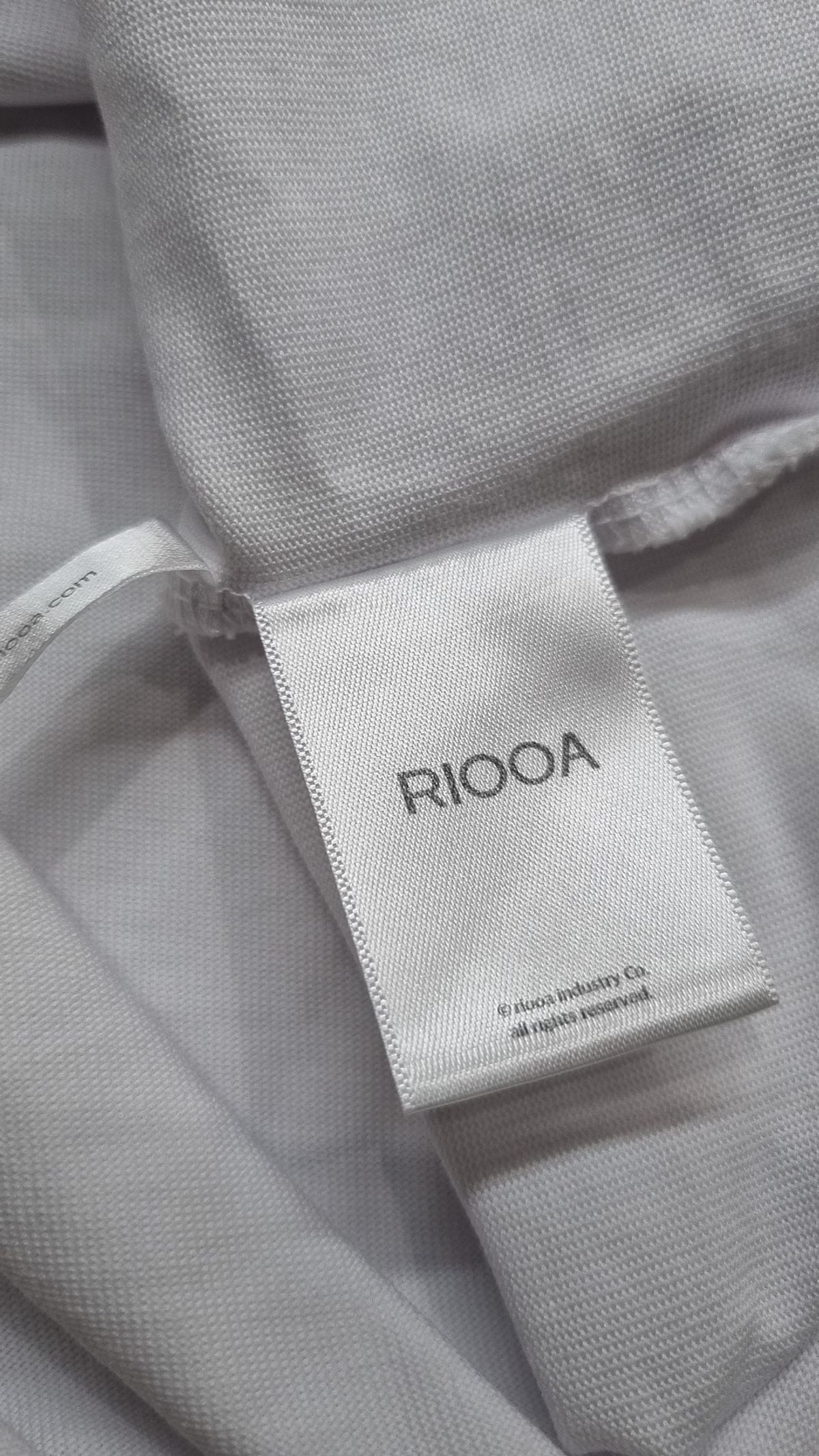리우아(RIOOA) 반소매 티셔츠 M