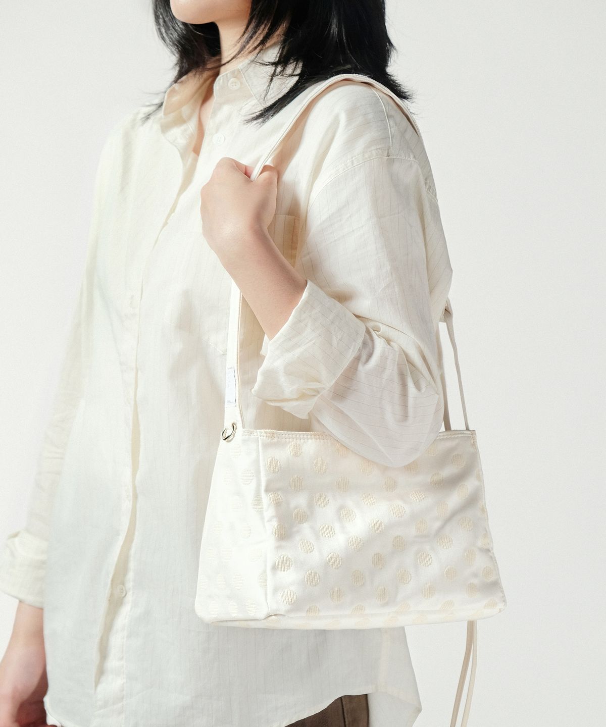 아이띵소(ITHINKSO) TIDY SHOULDER X CROSS(S) DOT 타이디 숄더 x 크로스(S) 도트