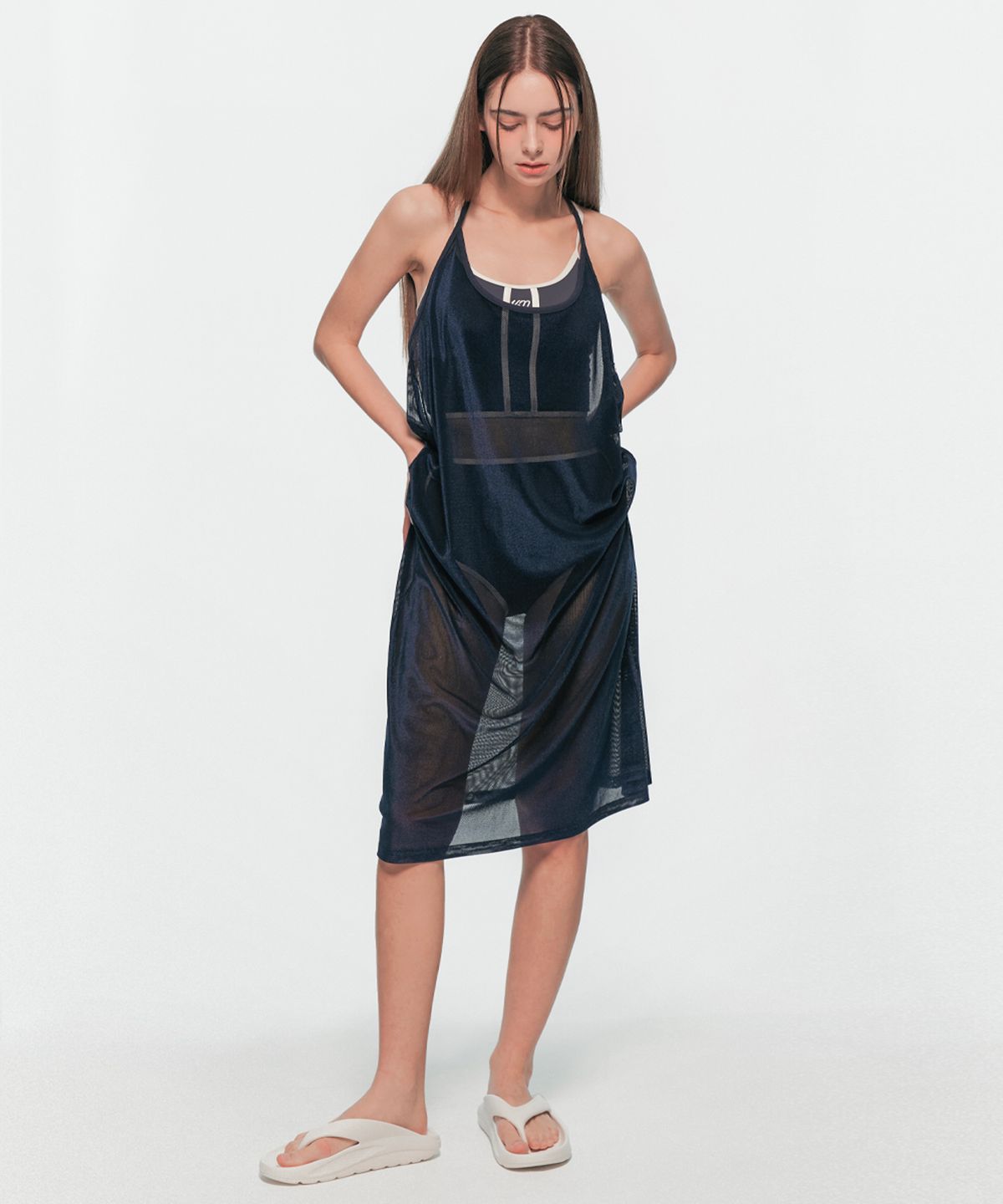 유움(UUM) VELVET MESH ONE-PIECE NAVY
