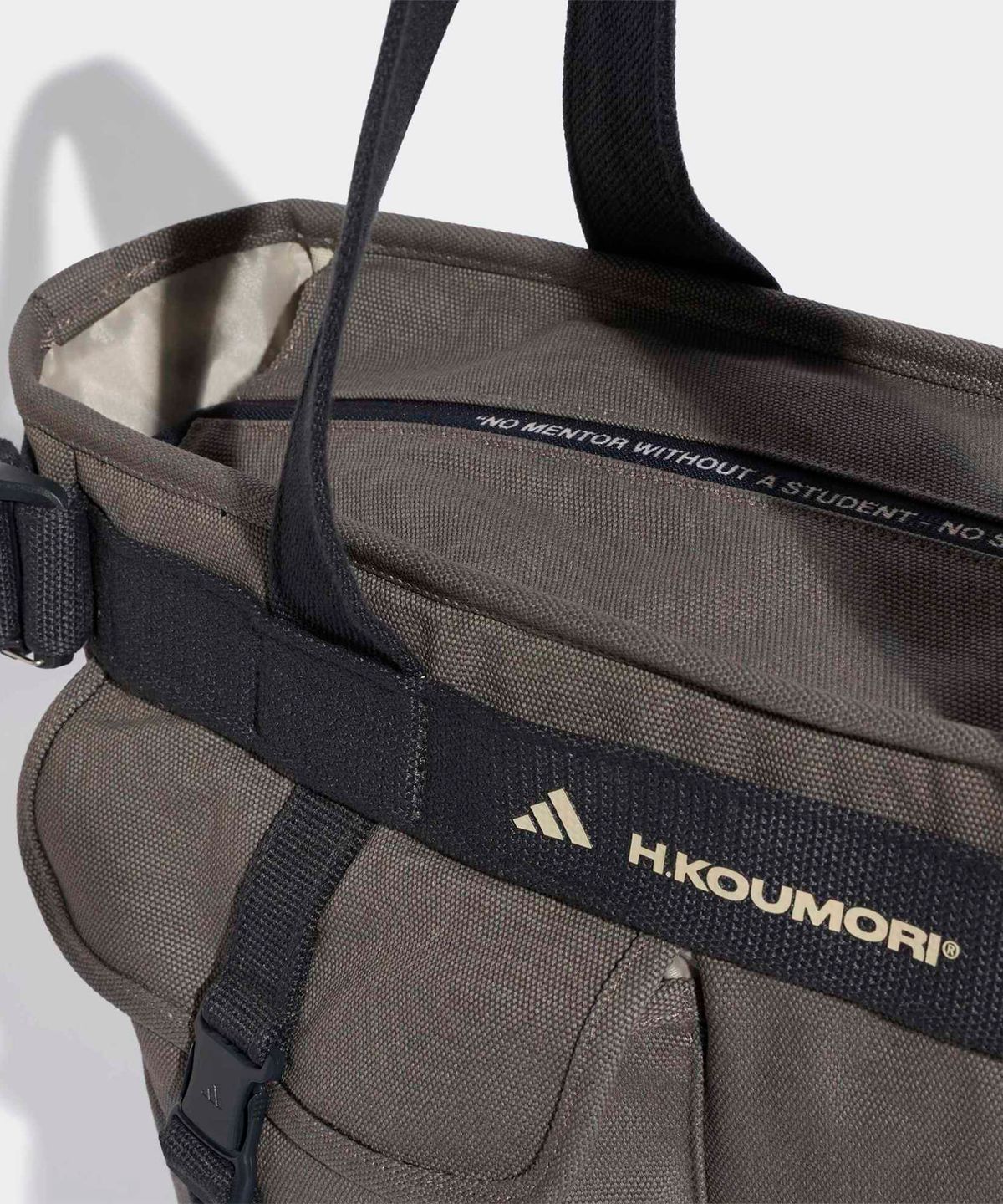 아디다스(ADIDAS) Hermanos Koumori 토트 쇼퍼 백 - 차콜 / KT2067