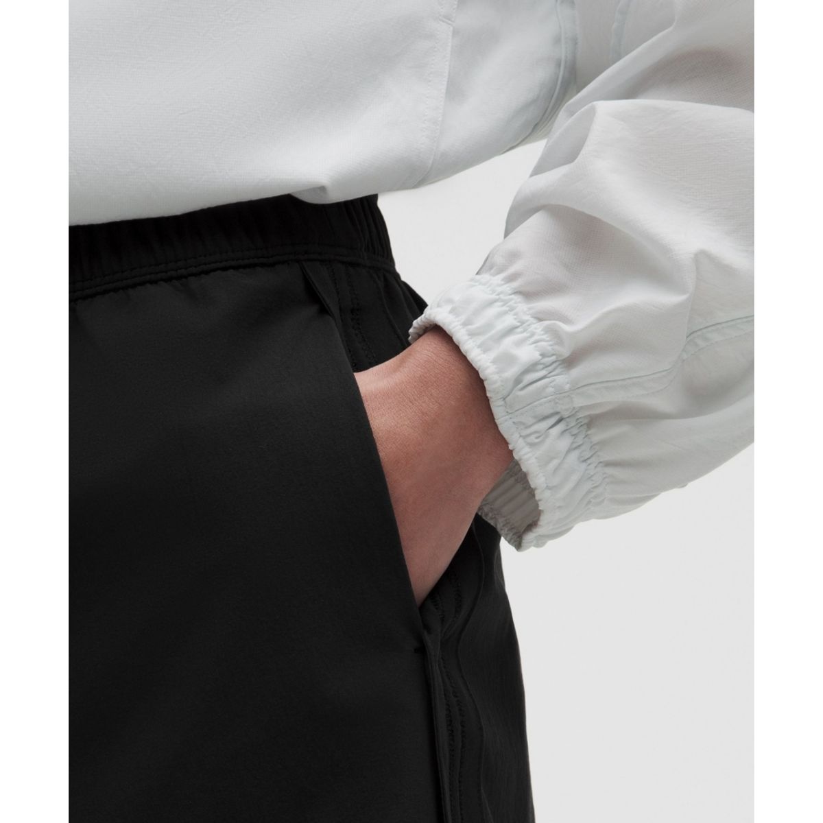 룰루레몬(LULULEMON) 스트레치 우븐 하이라이즈 쇼츠 4inch  BLK