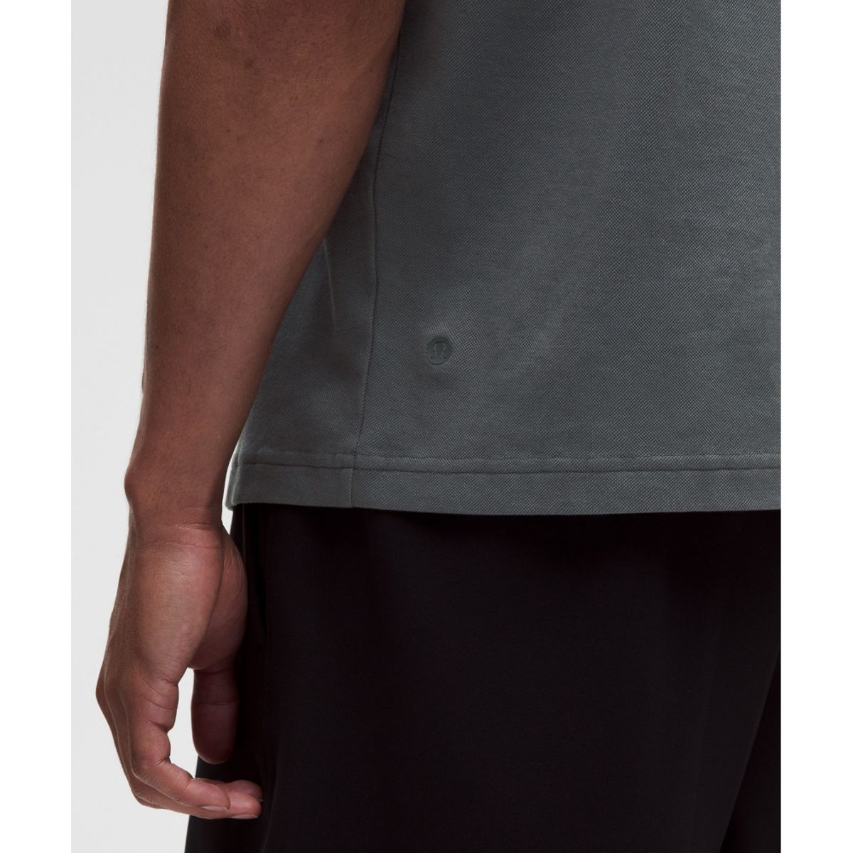 룰루레몬(LULULEMON) 피케 퍼포머 릴랙스드 티셔츠  ONGE