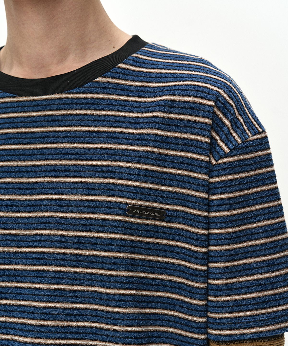 앤더슨벨(ADSB ANDERSSON BELL) UNISEX STRIPE LAYERED LONG SLEEVE T-SHIRT (BLUE)