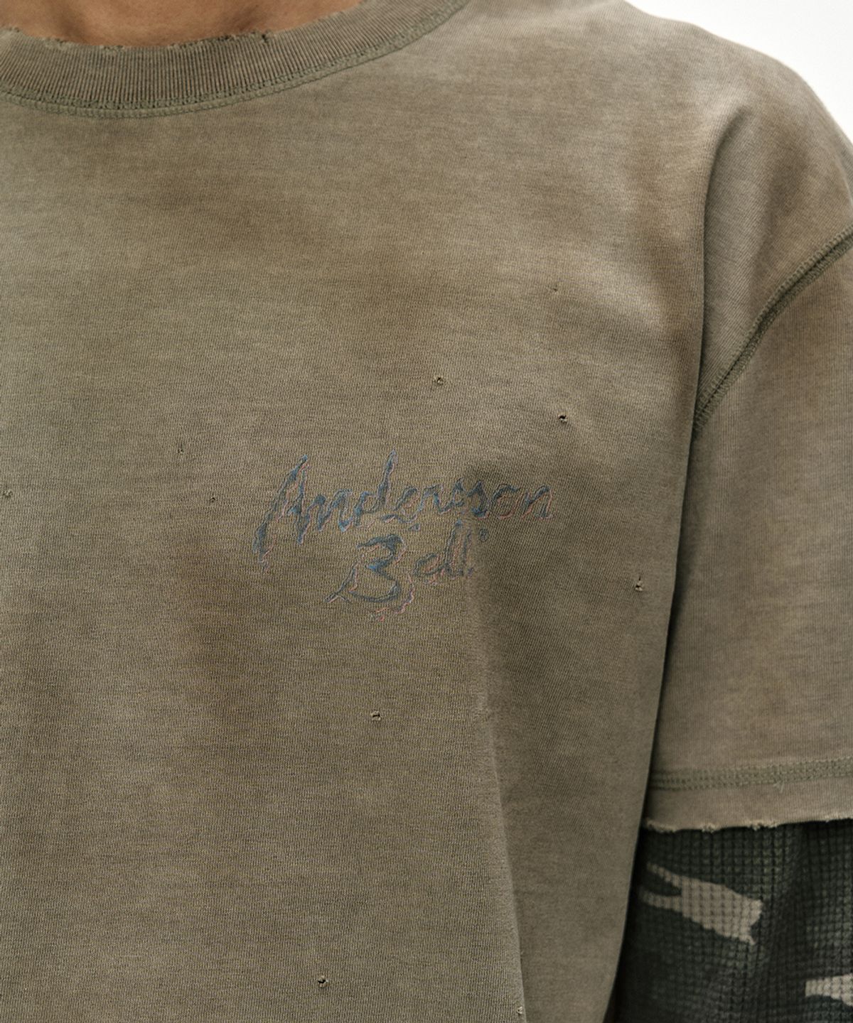 앤더슨벨(ADSB ANDERSSON BELL) DISTRESS LAYERED LONG SLEEVE T-SHIRT (BEIGE)