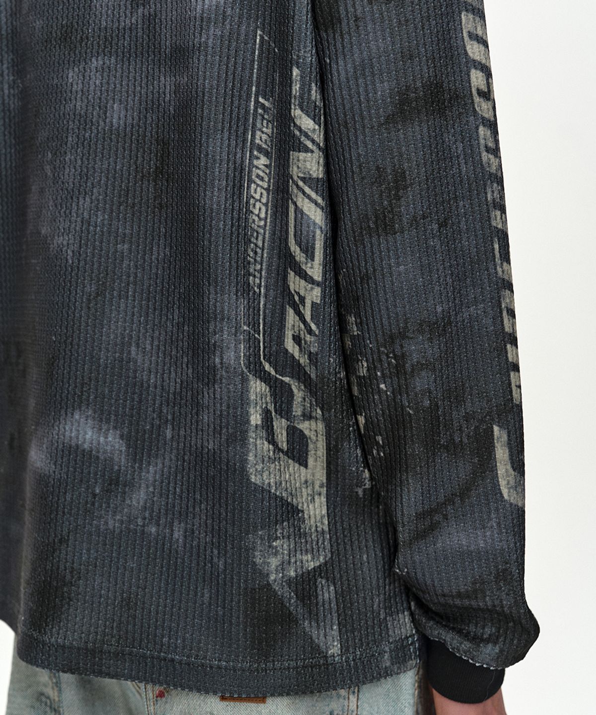 앤더슨벨(ADSB ANDERSSON BELL) RACING PRINTED WAFFLE LONG SLEEVE T-SHIRT (BLACK)