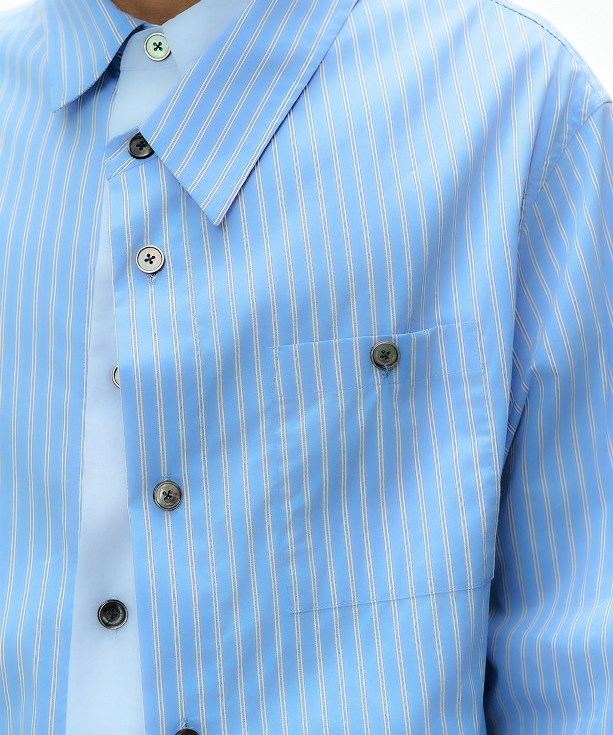 앤더슨벨(ADSB ANDERSSON BELL) ASYMMETRIC LAYERED SHIRT (BLUE/BLUE STRIPE)