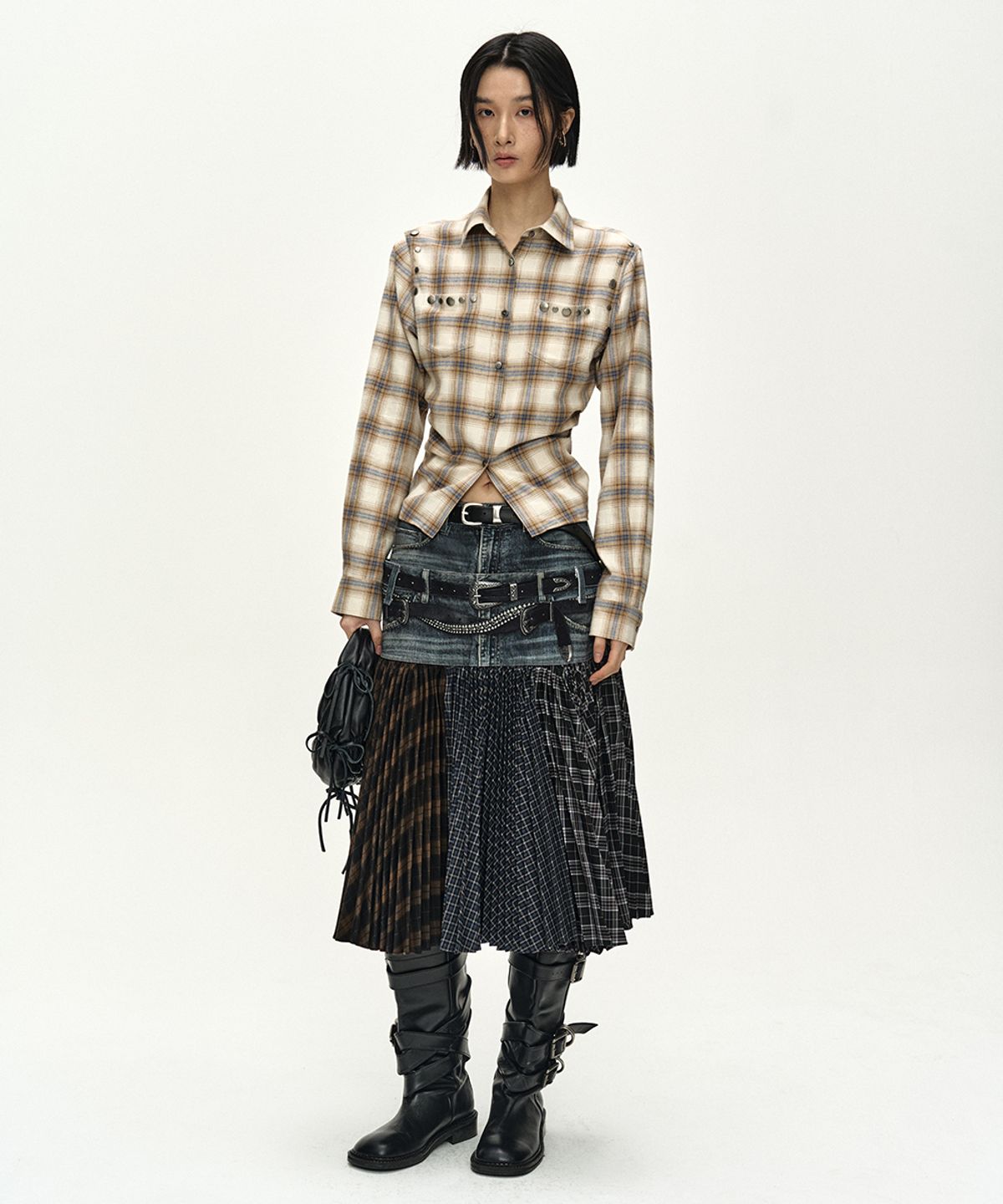 앤더슨벨(ADSB ANDERSSON BELL) CHECK STUDDED CONTOUR SHIRT (BEIGE)