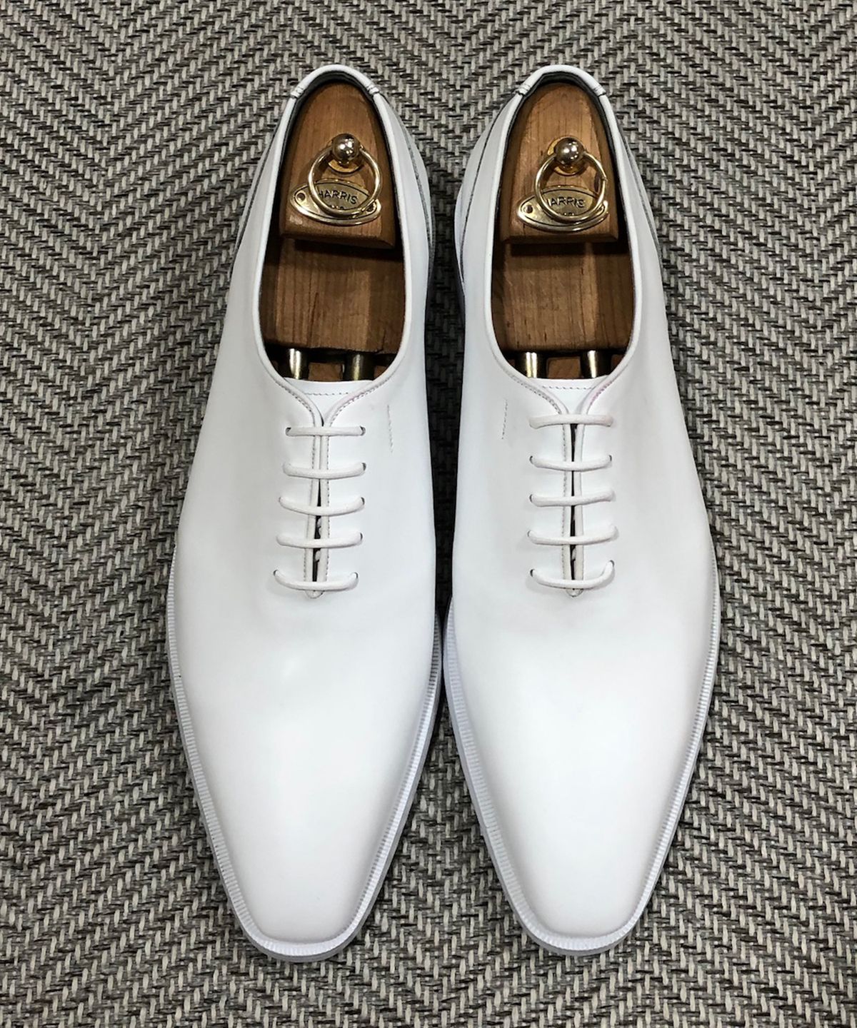 조앤슈(JOENSHOE) 헤리티지 홀컷 옥스퍼드 올화이트