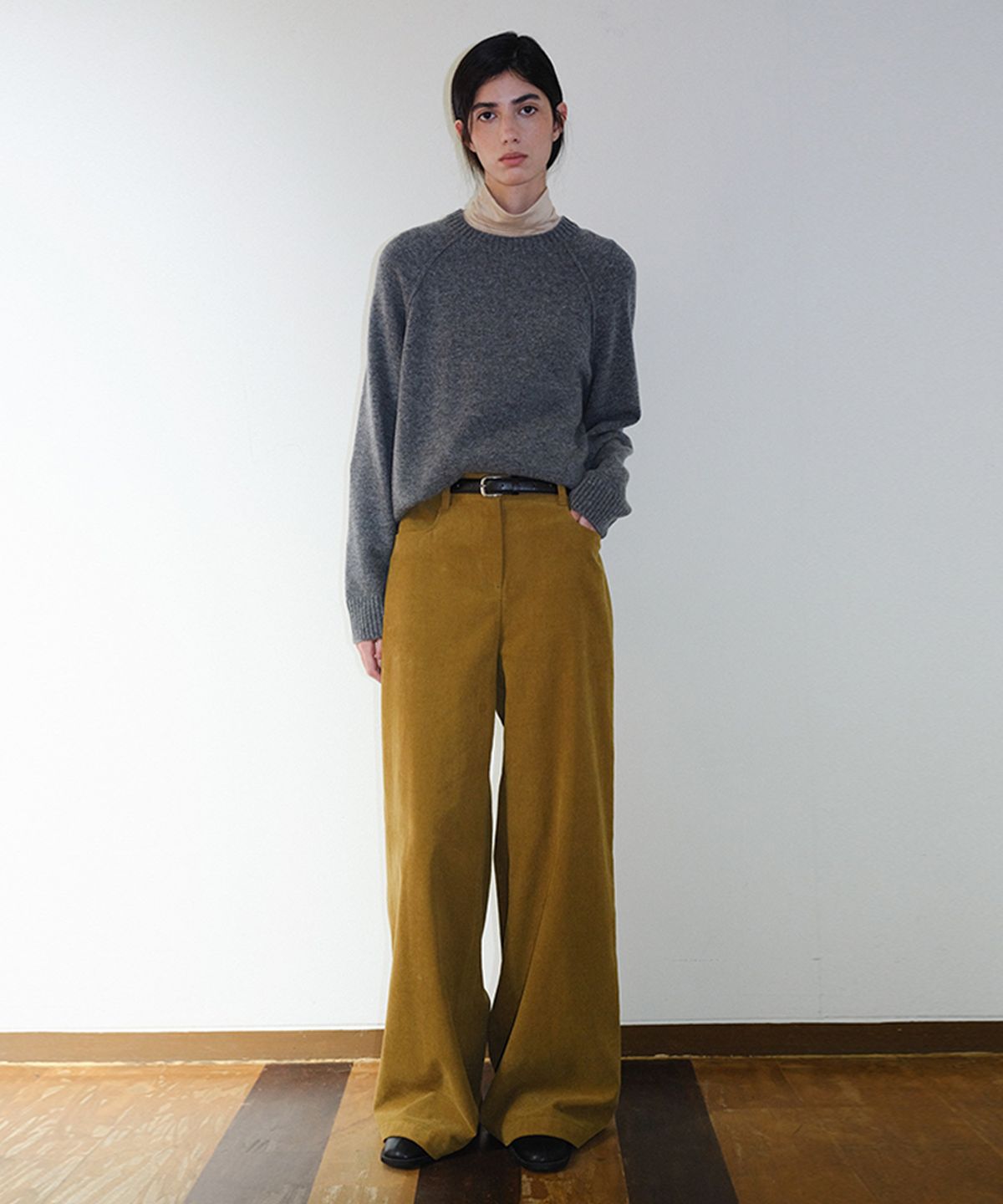 엔오르(EN OR) CORDUROY STRAIGHT PANTS - OLIVE