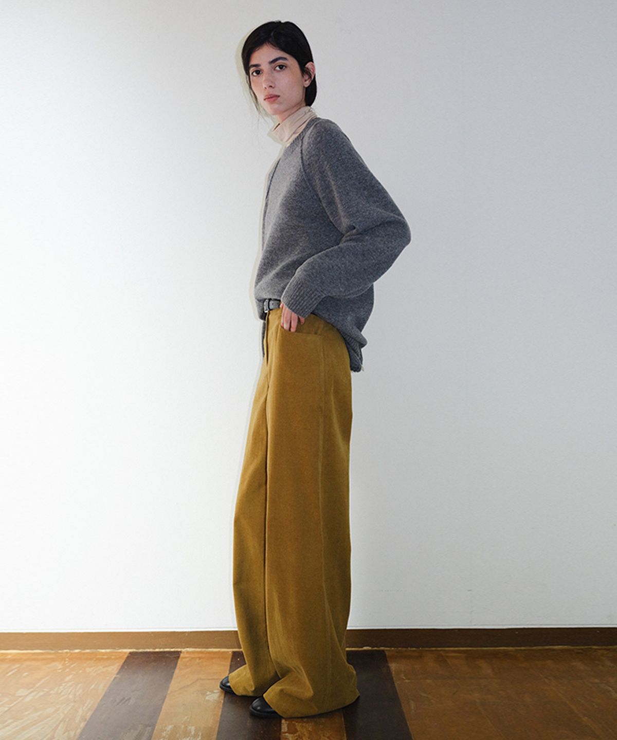 엔오르(EN OR) CORDUROY STRAIGHT PANTS - OLIVE