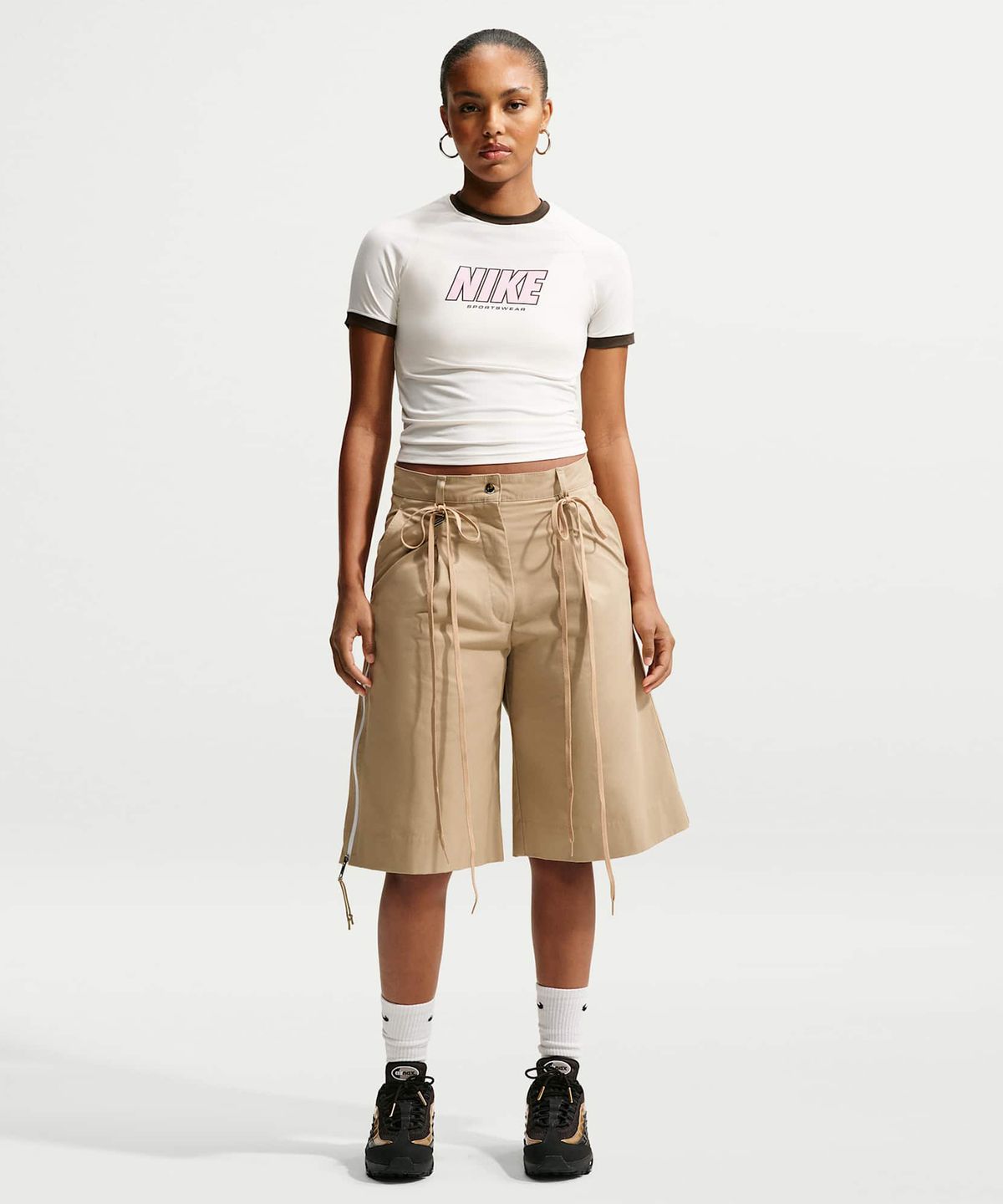나이키(NIKE) 스포츠웨어 피티드 티셔츠 W - 세일:바로크 브라운 / IV5750-133