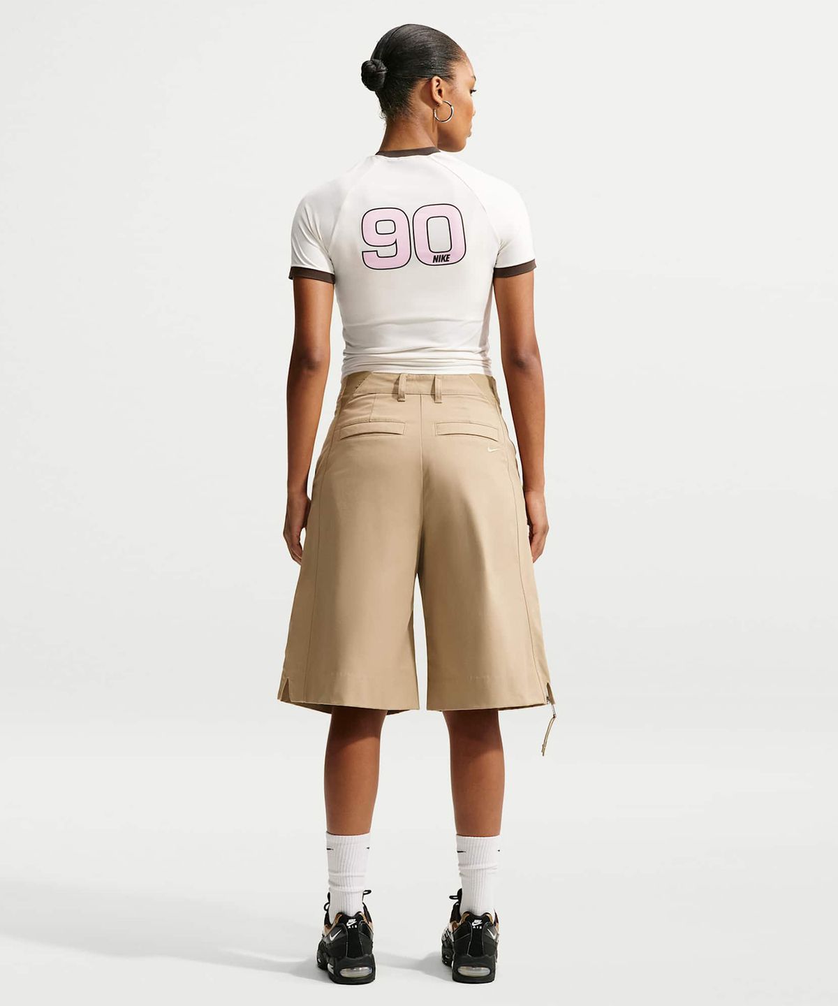 나이키(NIKE) 스포츠웨어 피티드 티셔츠 W - 세일:바로크 브라운 / IV5750-133