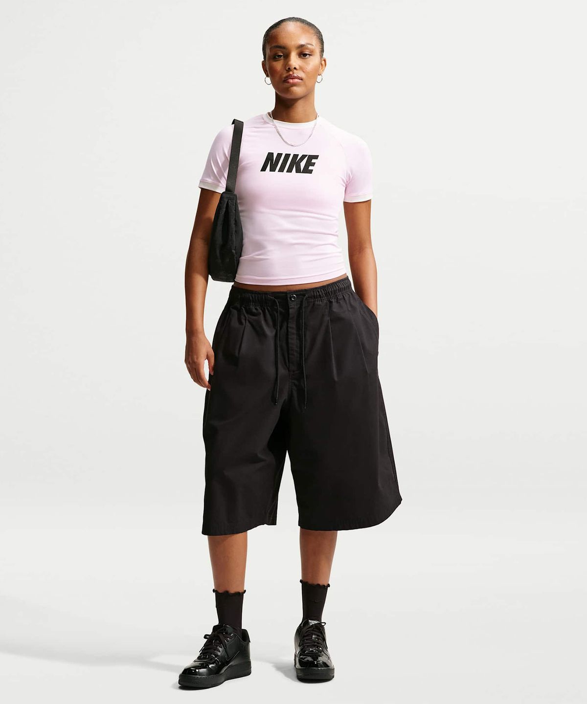 나이키(NIKE) 스포츠웨어 피티드 티셔츠 W - 핑크 폼:세일 / IV5750-663