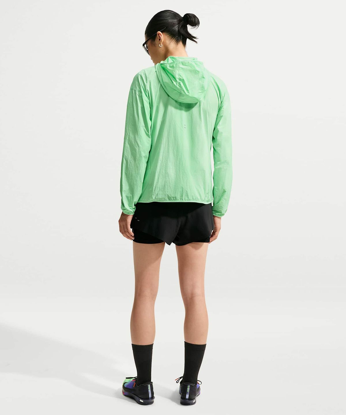 나이키(NIKE) 템포 UV 차단 경량 러닝 재킷 W - 큐컴버 캄 / IH7974-391