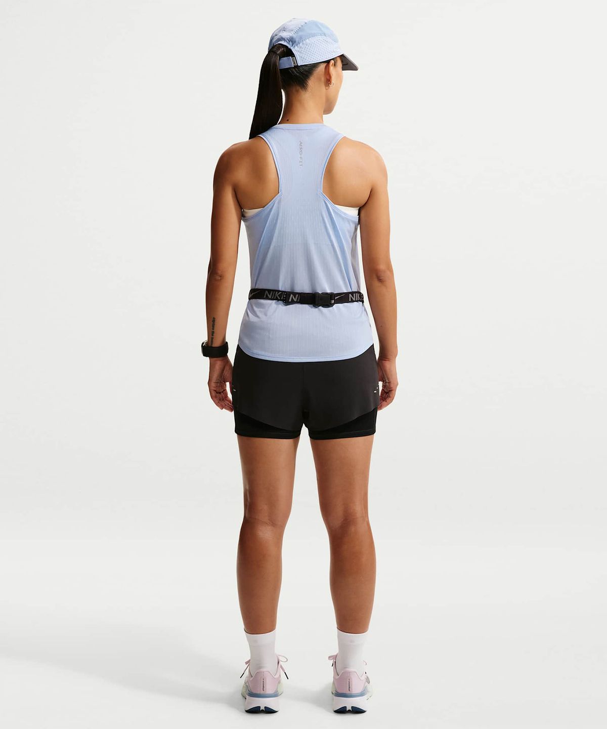 나이키(NIKE) 스위프트 여성 에어로 핏 러닝 탱크 탑 W - 알루미늄:퓨어 플래티넘 / IH8112-468