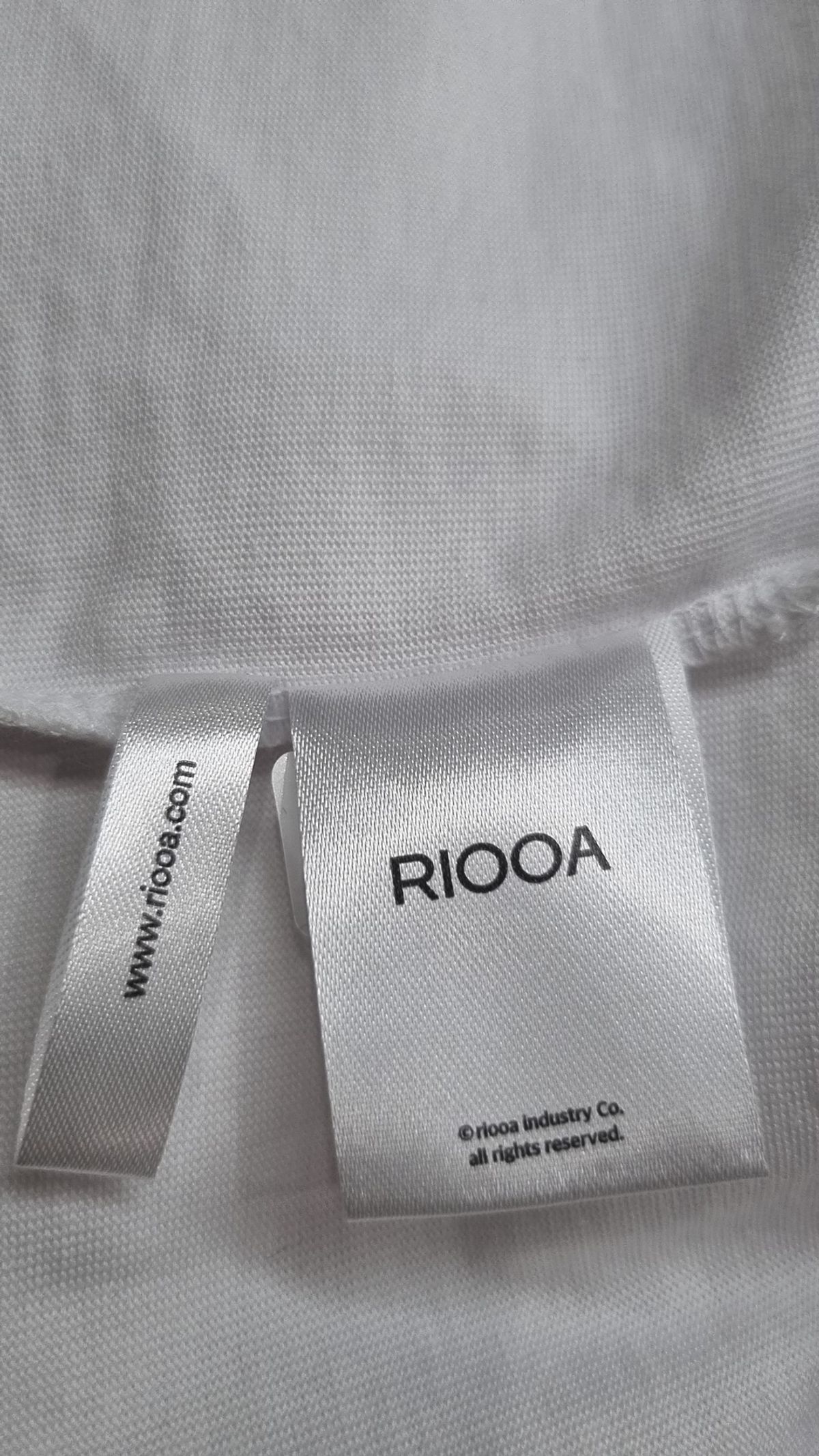 리우아(RIOOA) 반소매 티셔츠 M